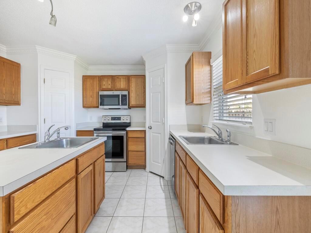 PORT ST LUCIE SECTION 21 - Residential Lease