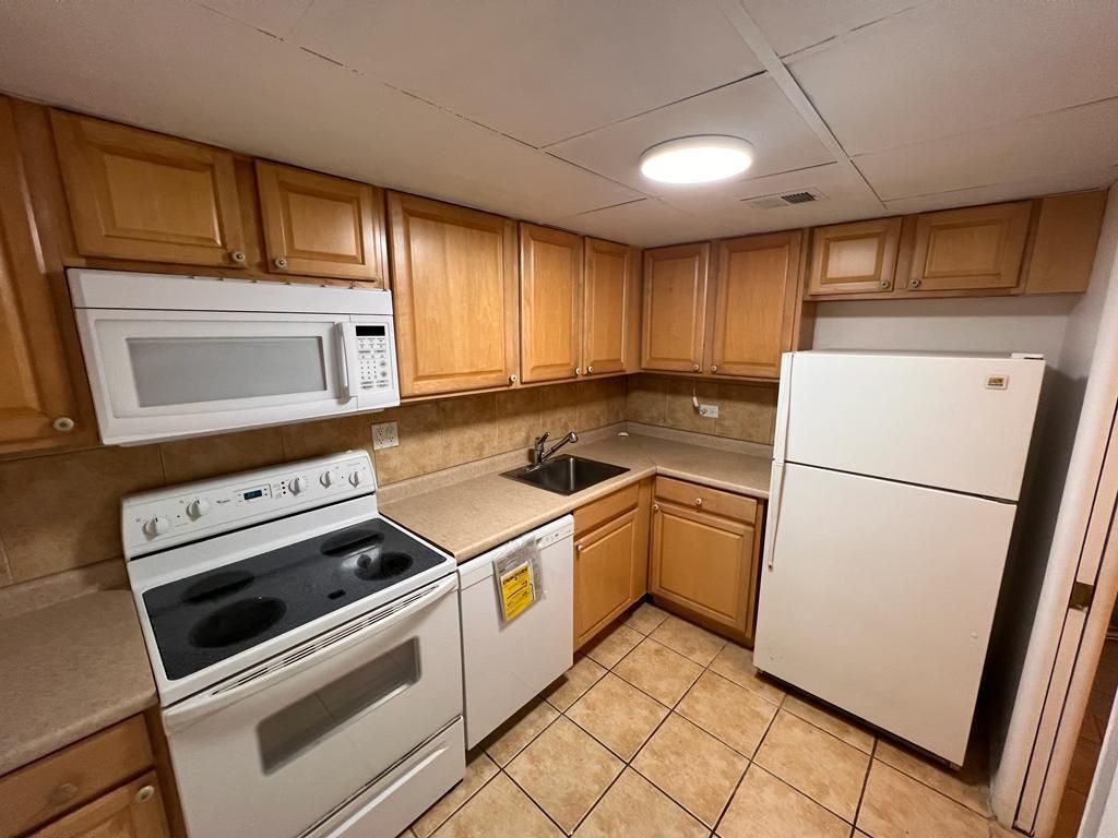 Photo of 3720 Inverrary Drive #1s, Lauderhill, FL 33319 (MLS # R10885438)