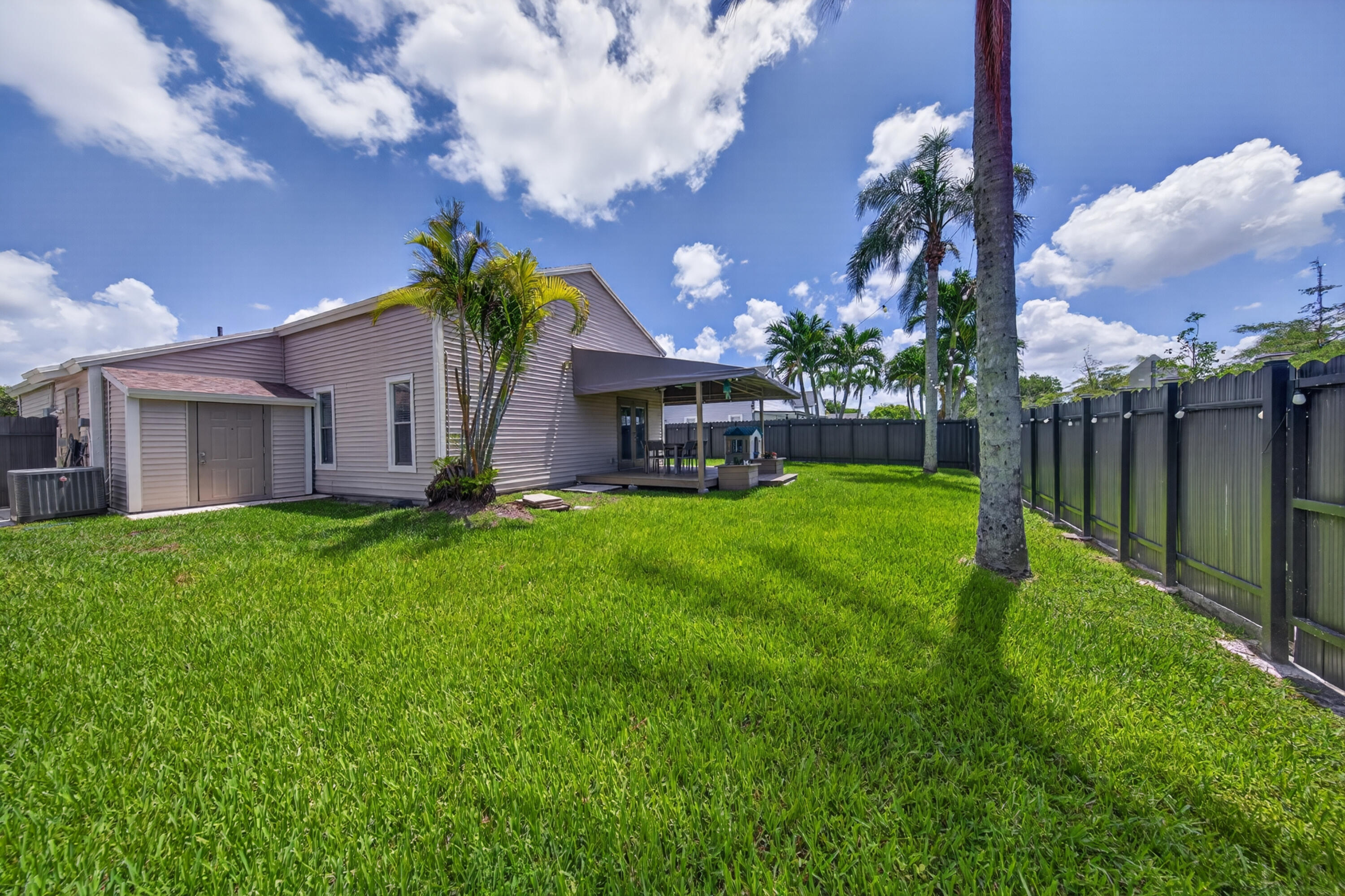 FAMILY HOMES - Residential
