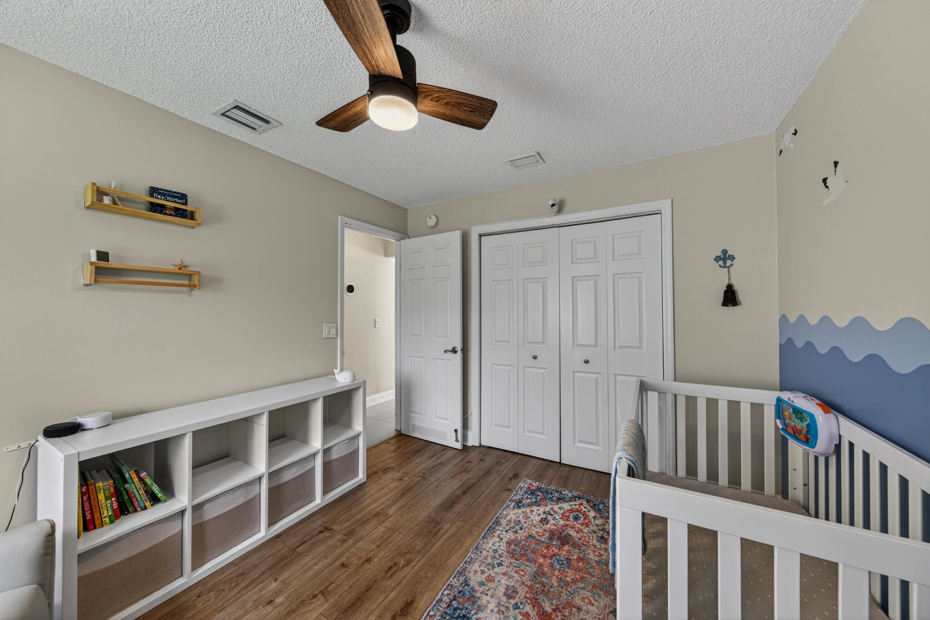 FAMILY HOMES - Residential
