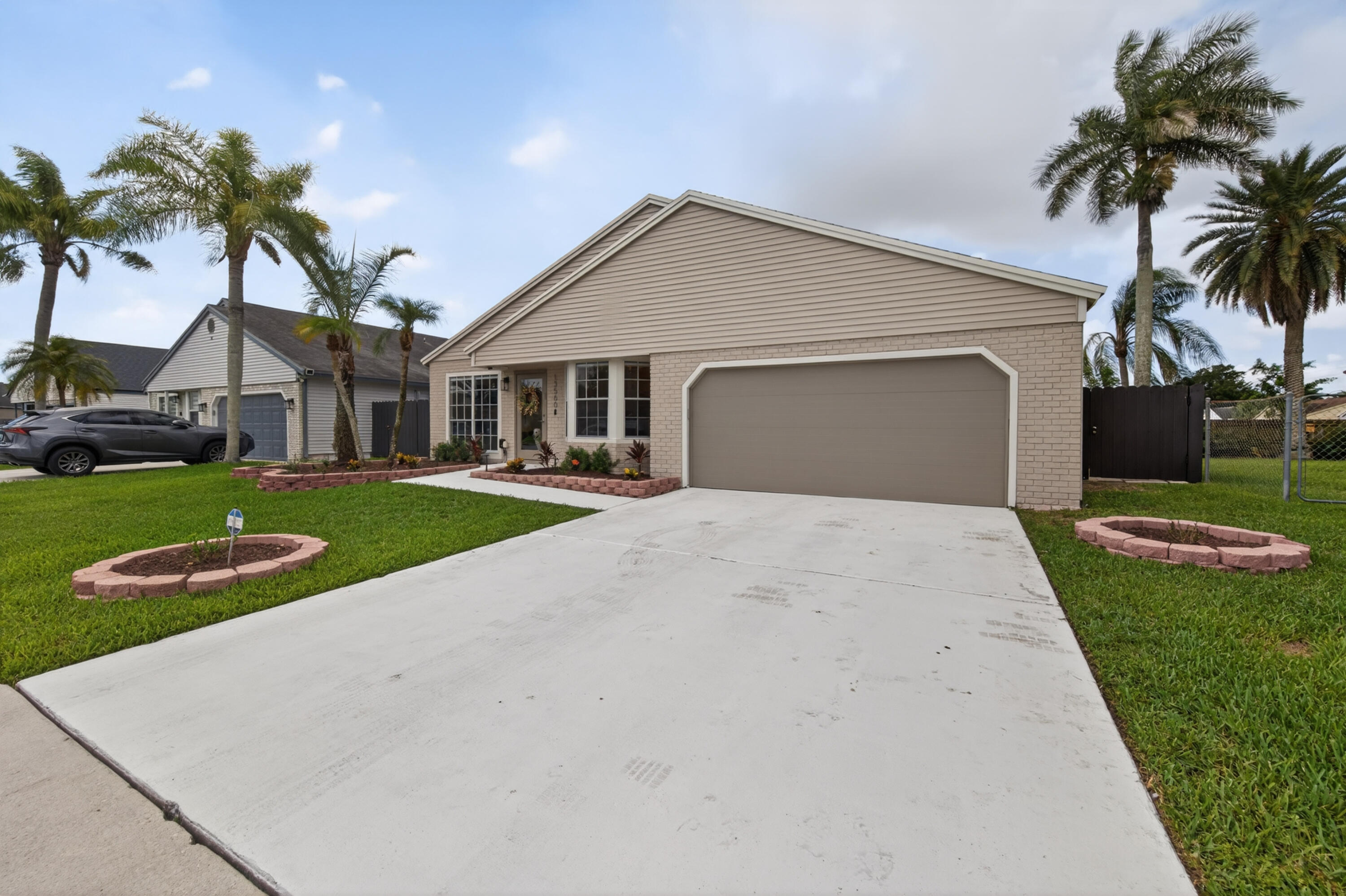 FAMILY HOMES - Residential