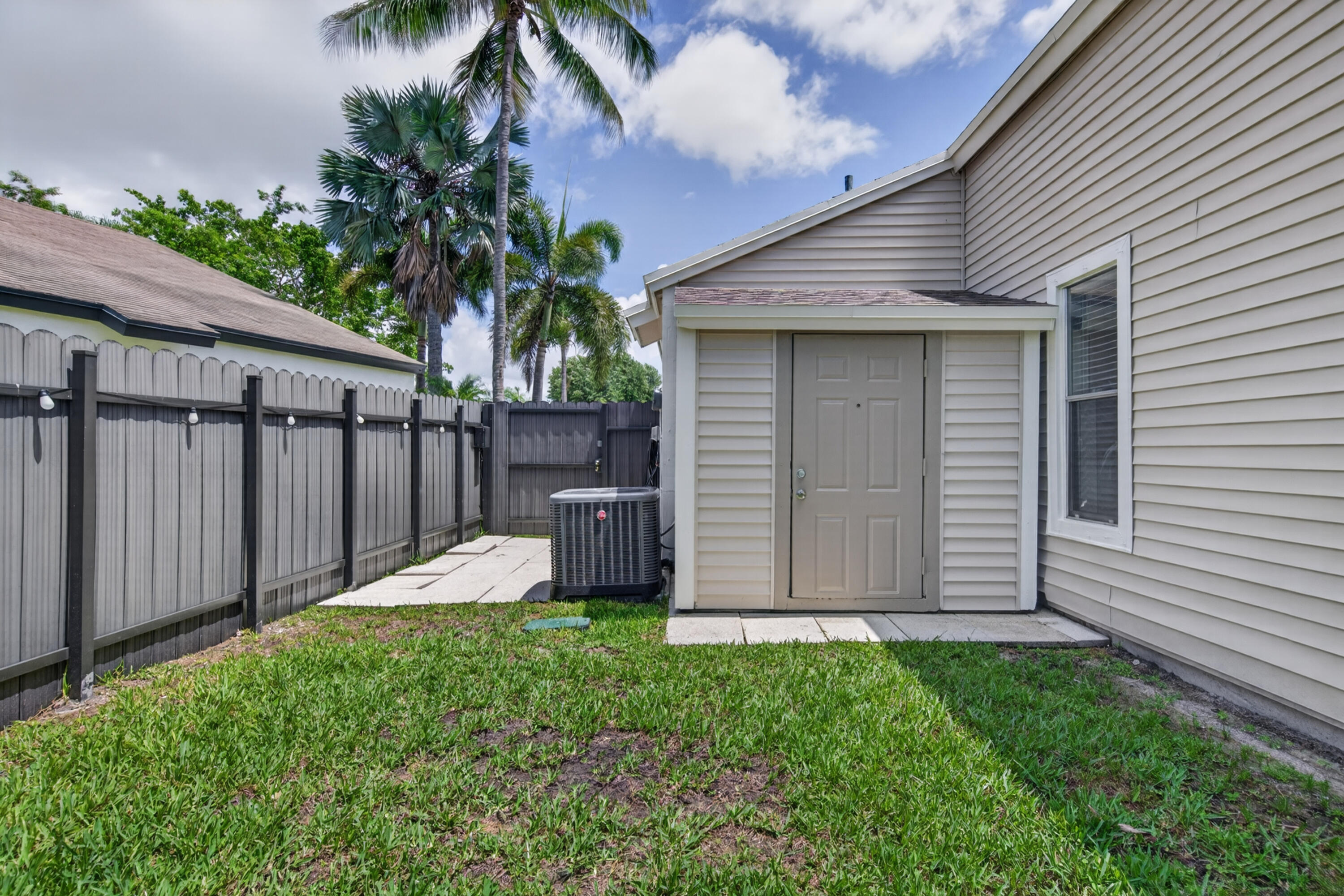 FAMILY HOMES - Residential