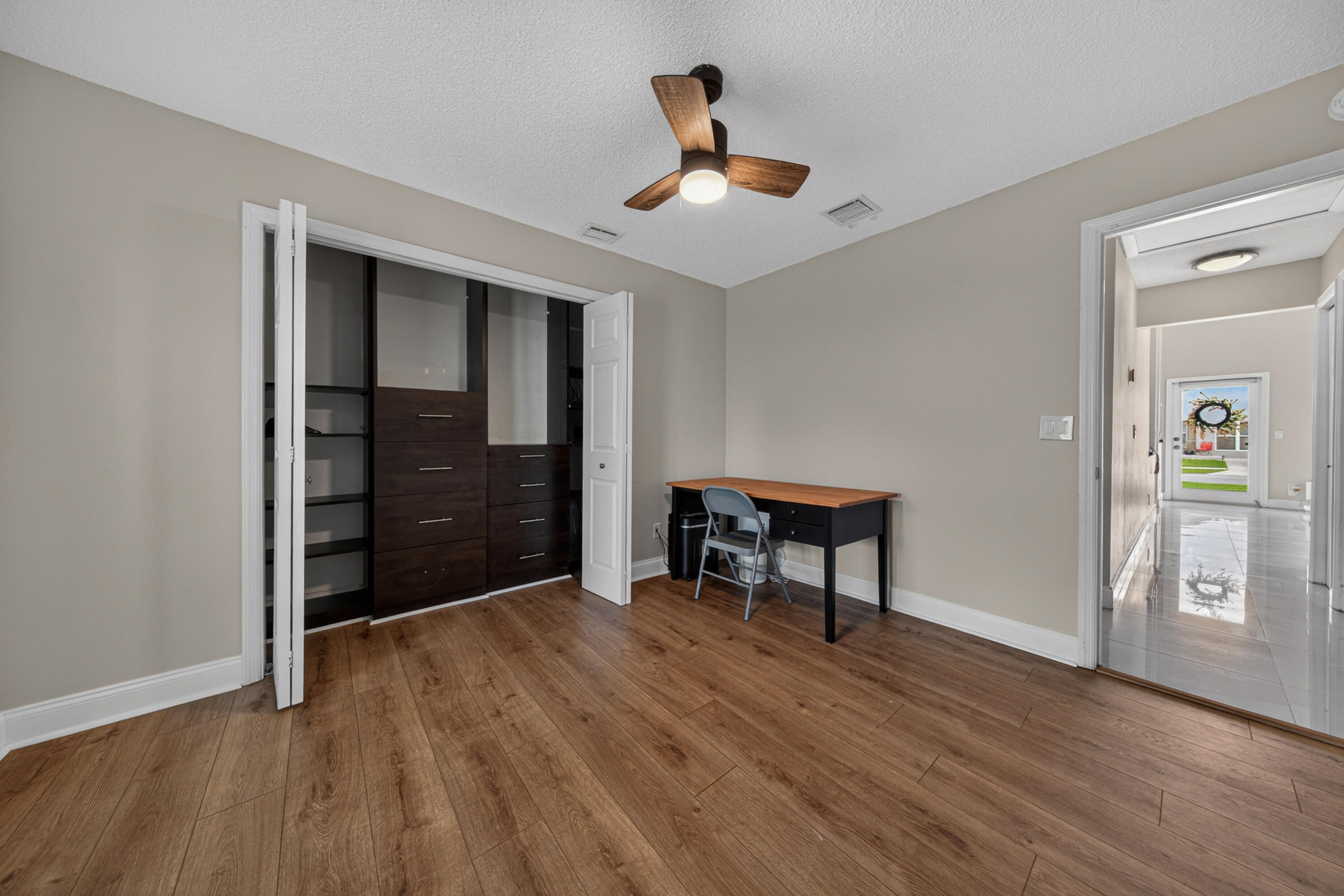 FAMILY HOMES - Residential