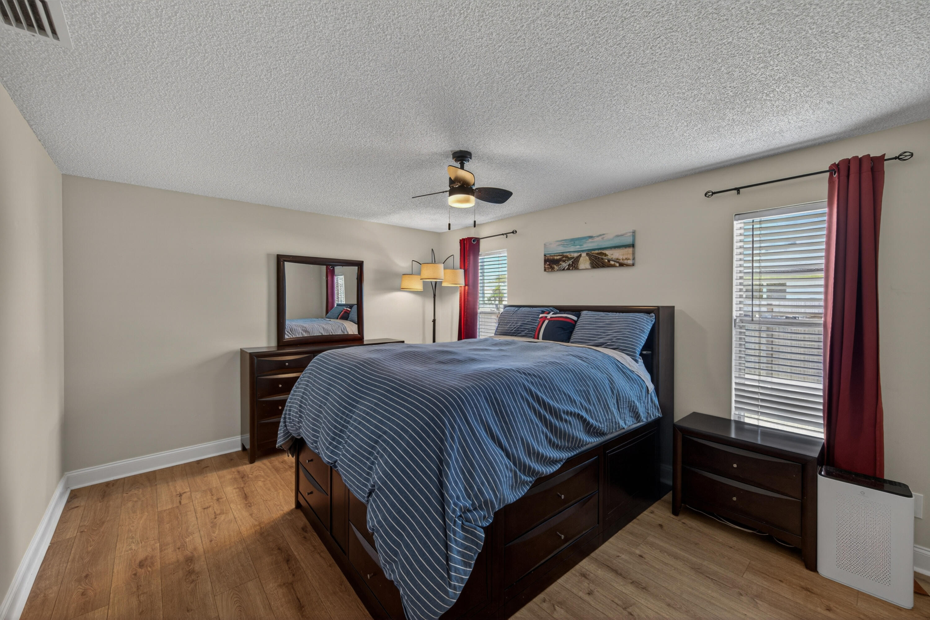 FAMILY HOMES - Residential