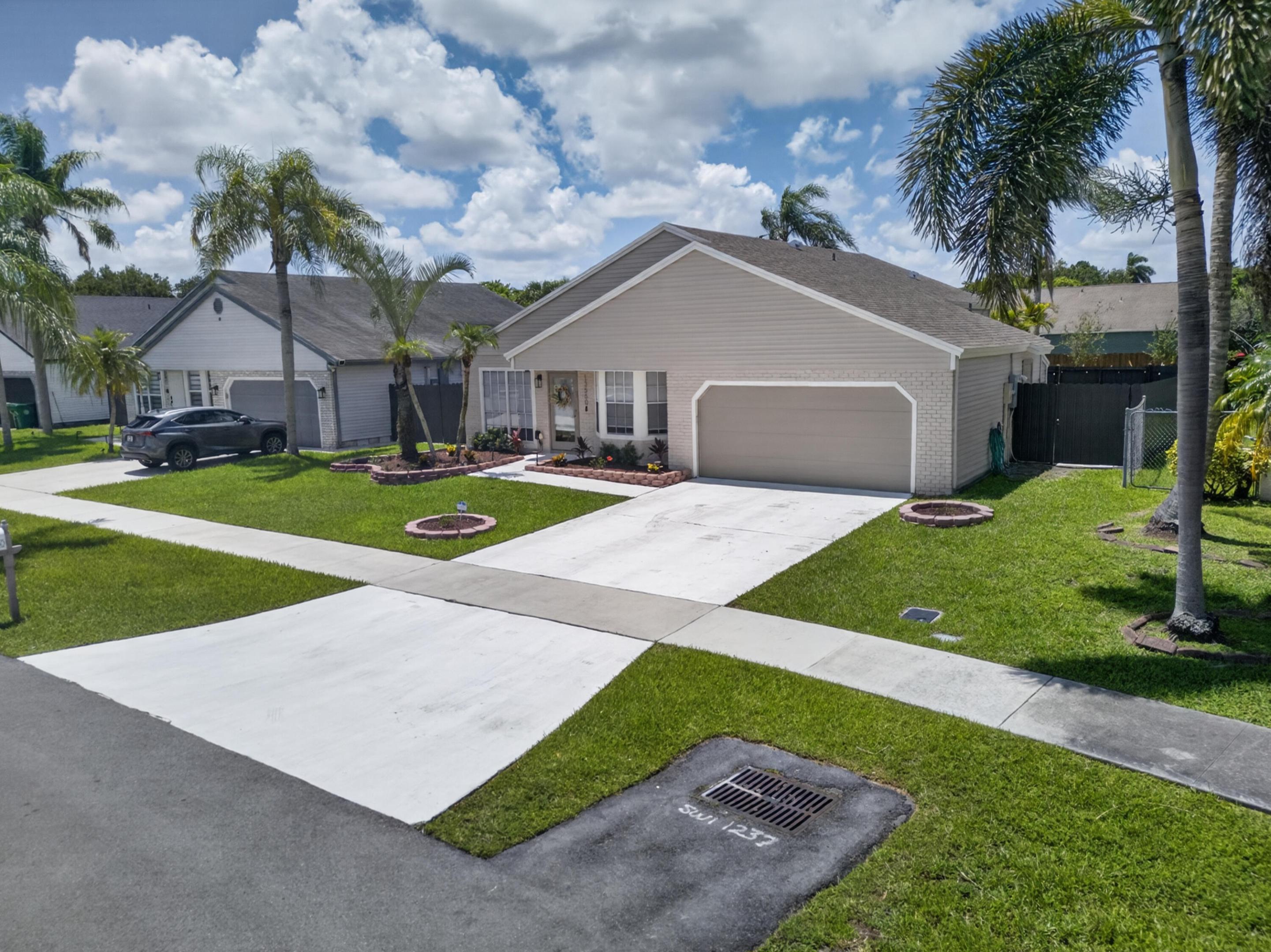 FAMILY HOMES - Residential