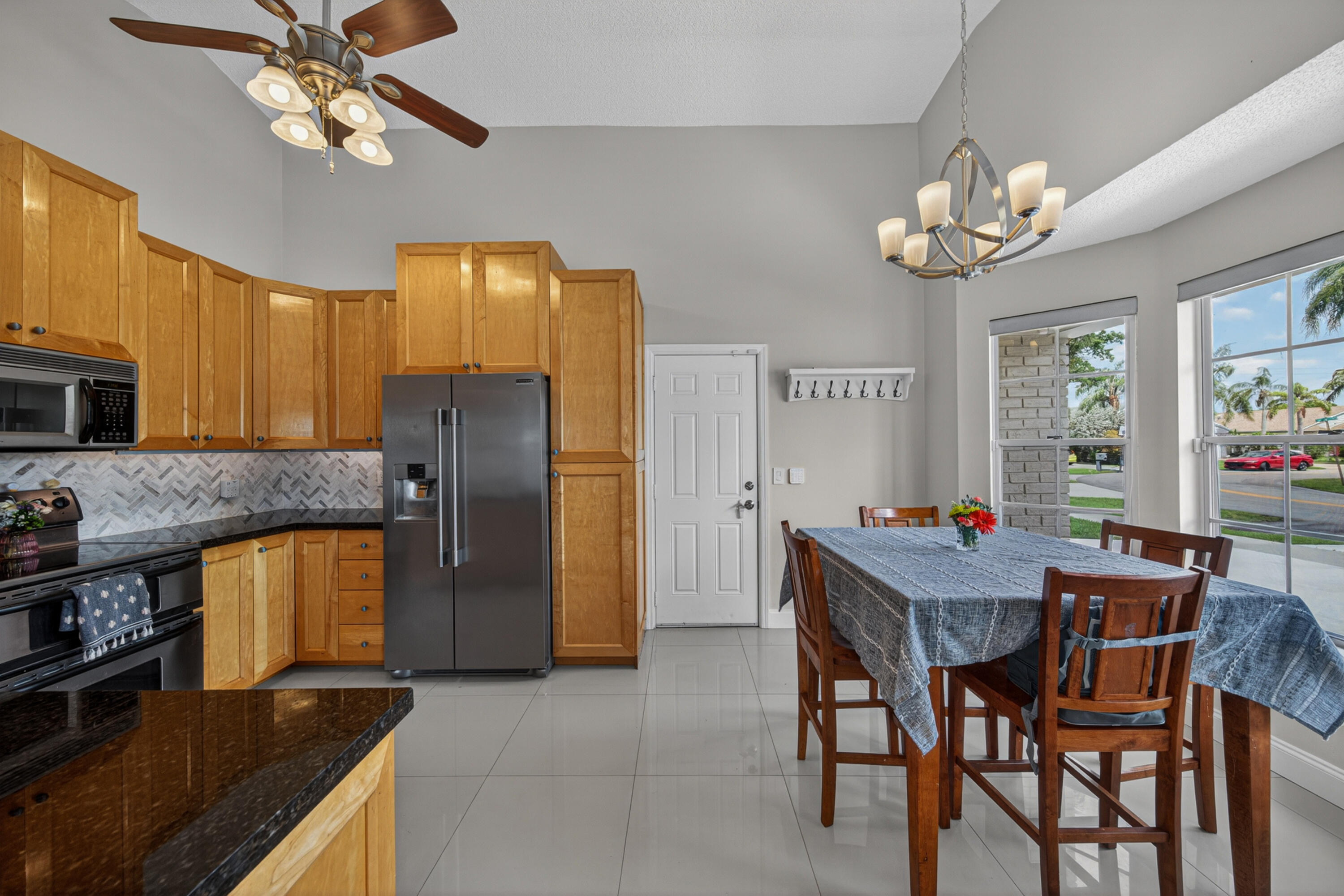 FAMILY HOMES - Residential