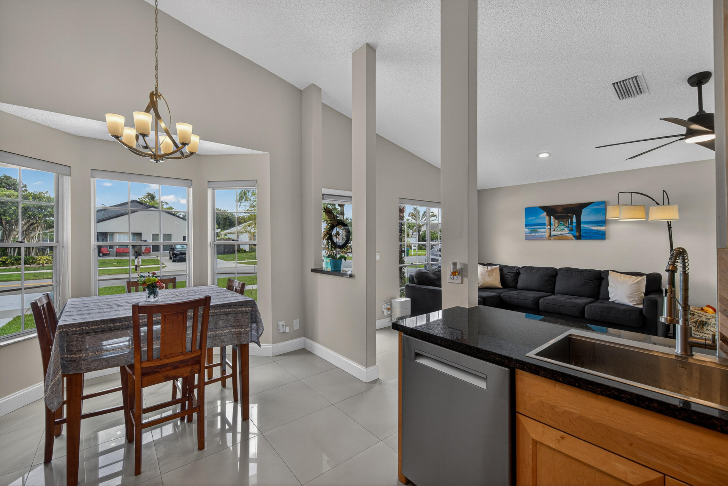 FAMILY HOMES - Residential