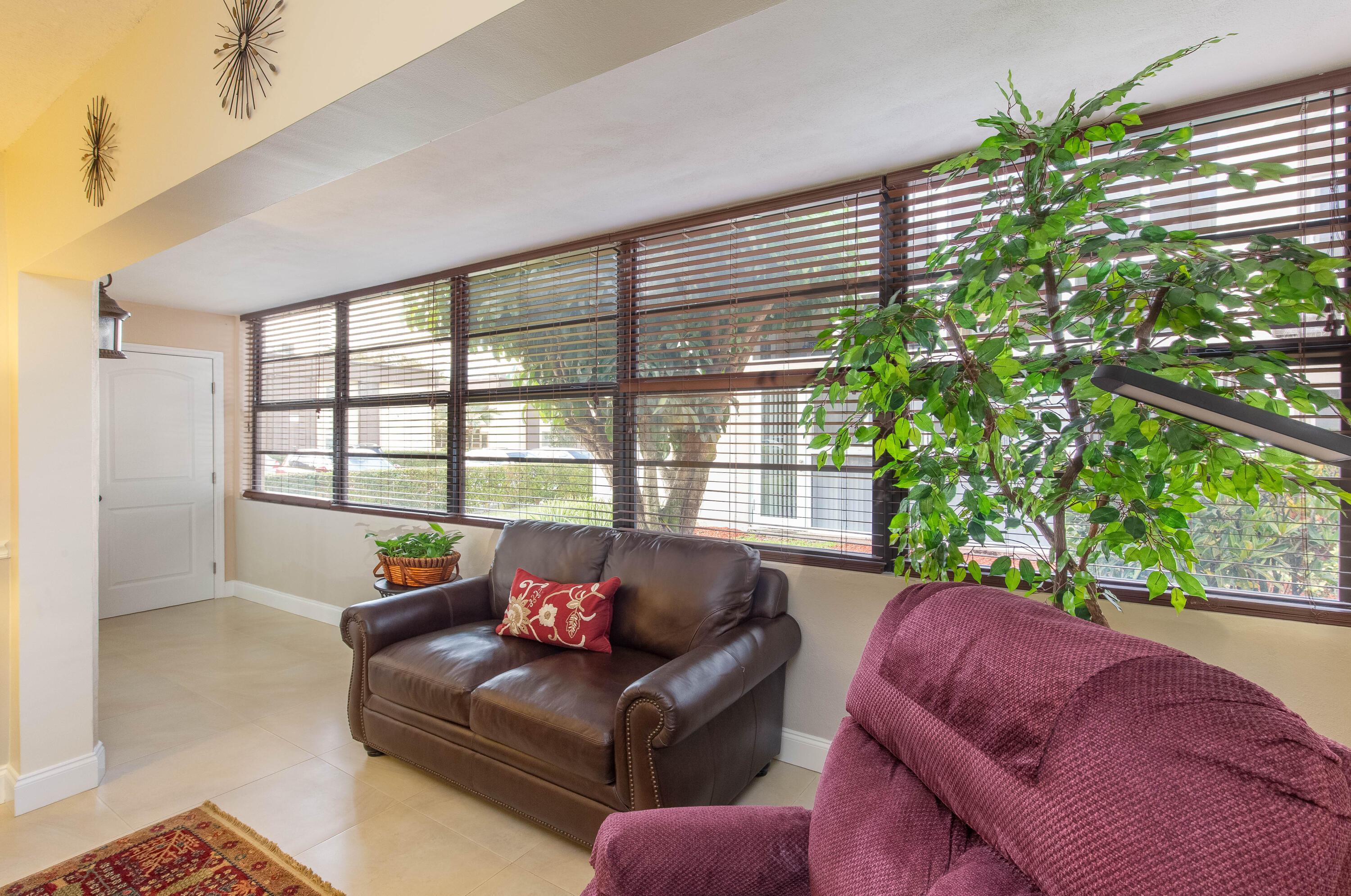 KINGS POINT CAPRI CONDOS - Residential