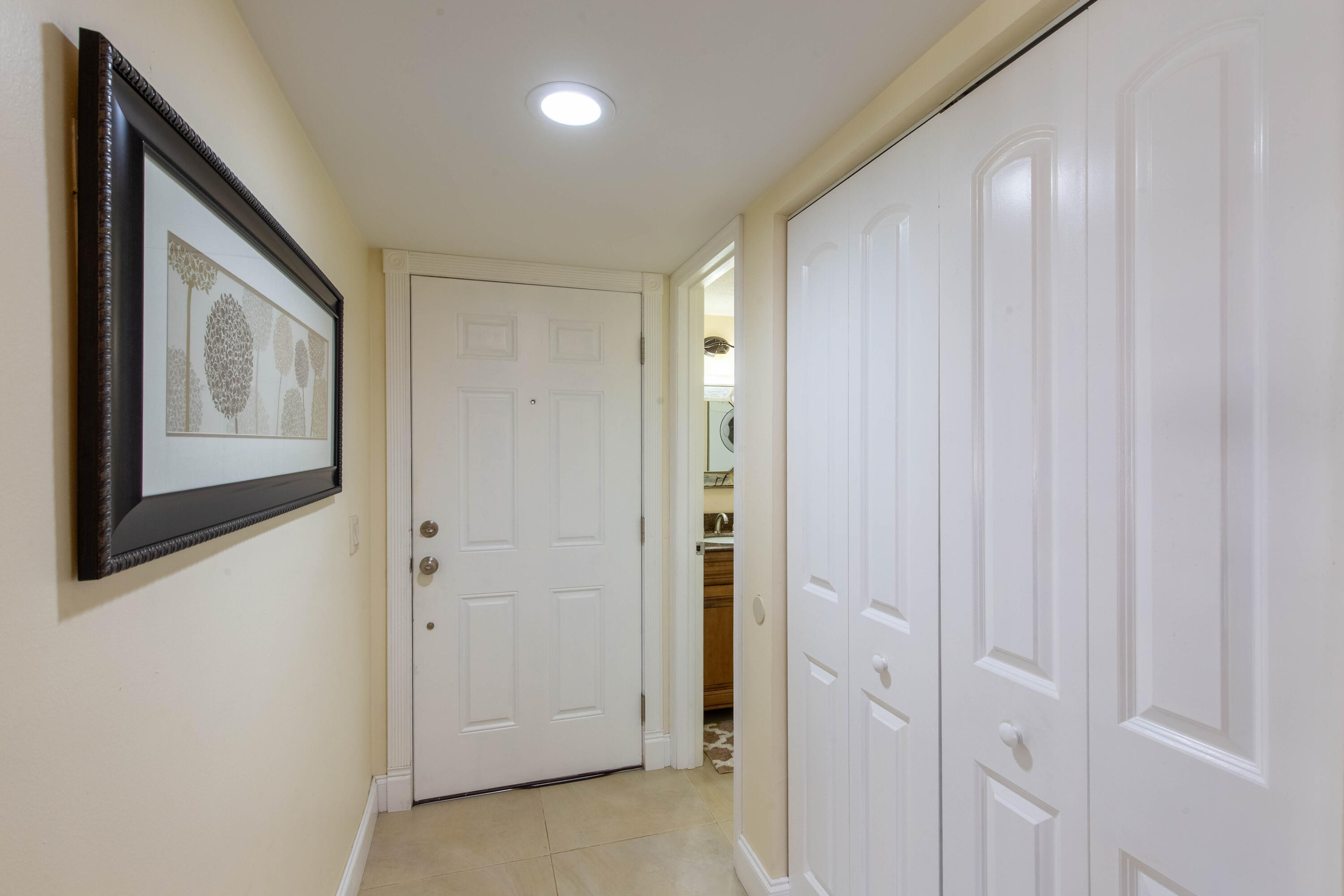 KINGS POINT CAPRI CONDOS - Residential