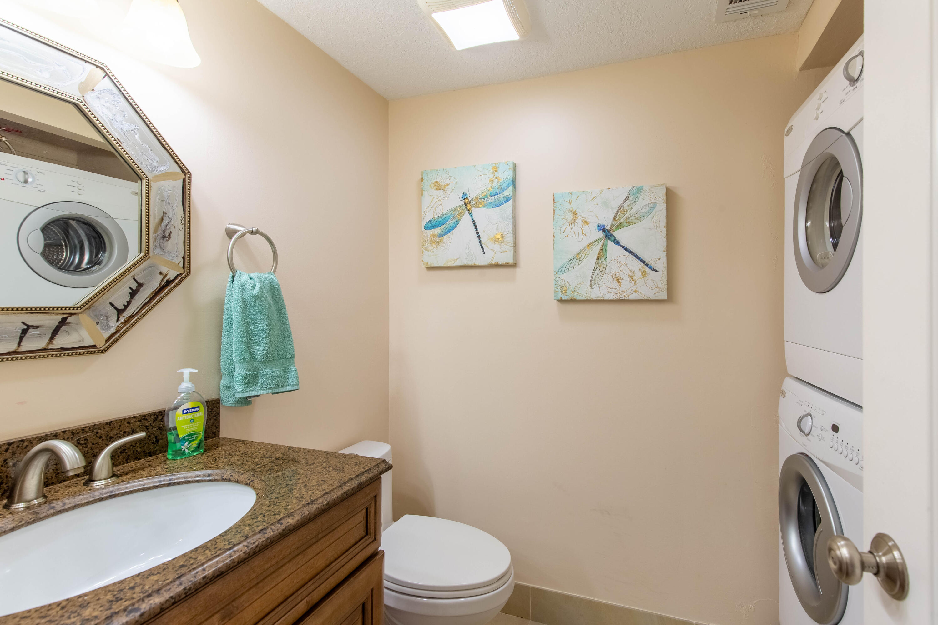 KINGS POINT CAPRI CONDOS - Residential