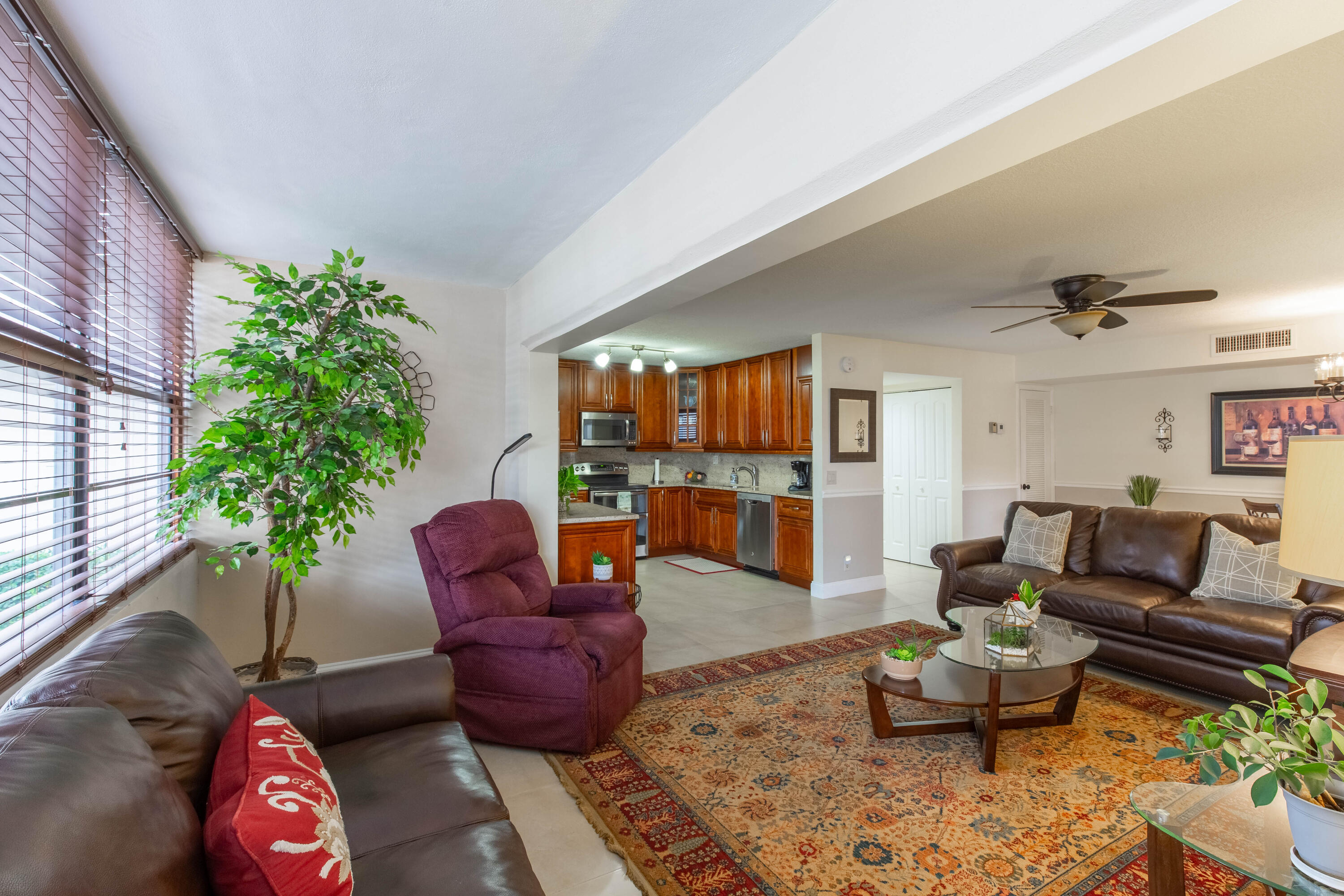 KINGS POINT CAPRI CONDOS - Residential