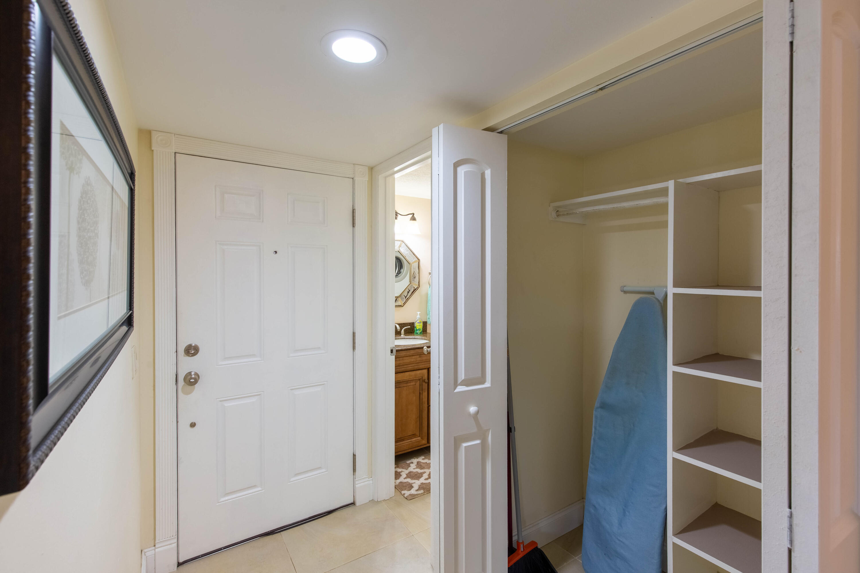 KINGS POINT CAPRI CONDOS - Residential