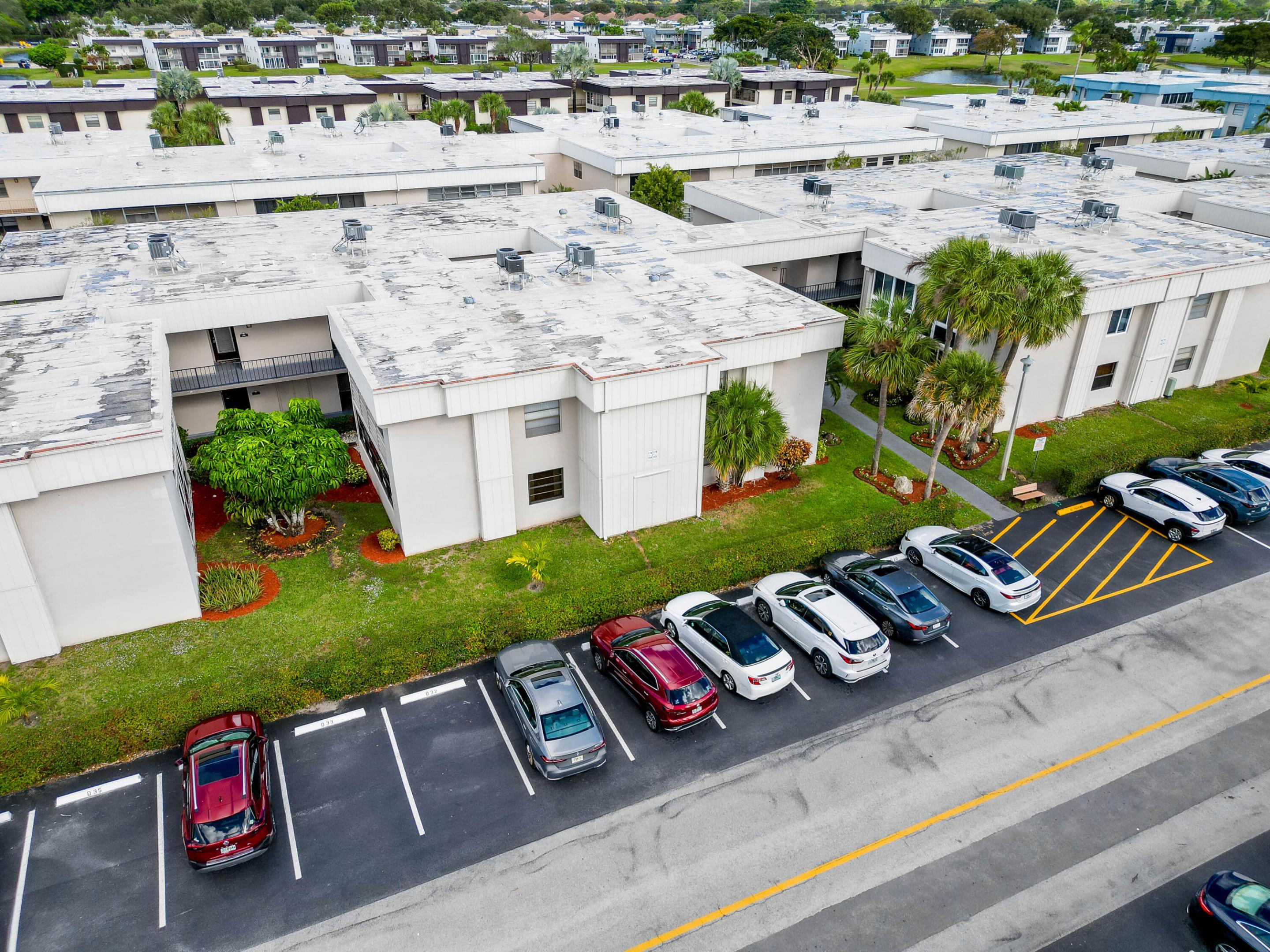 KINGS POINT CAPRI CONDOS - Residential