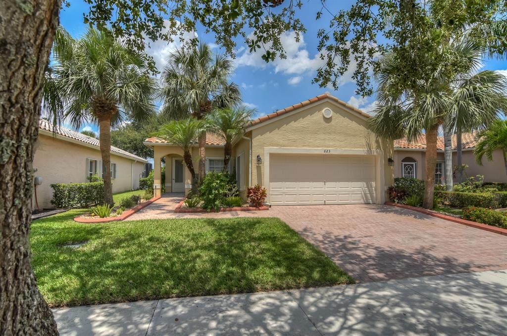 Photo of 623 NW Whitfield Way, Port St Lucie, FL 34986 (MLS # R10891215)