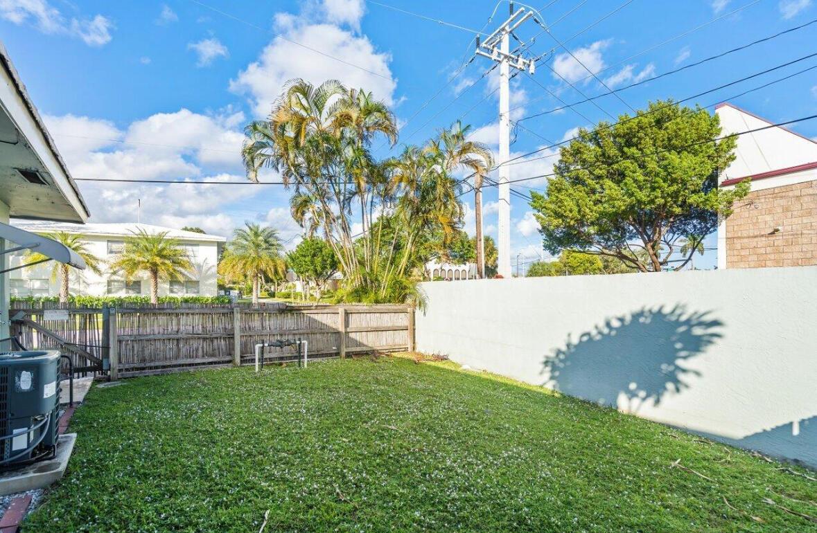 TOWN ACRES - Residential Lease