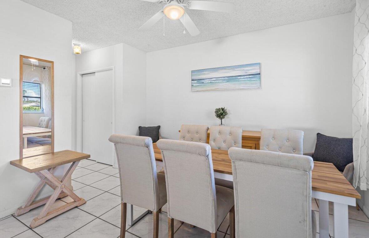 TOWN ACRES - Residential Lease