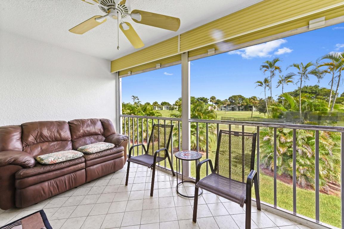 PALM SPRINGS 2 - Residential