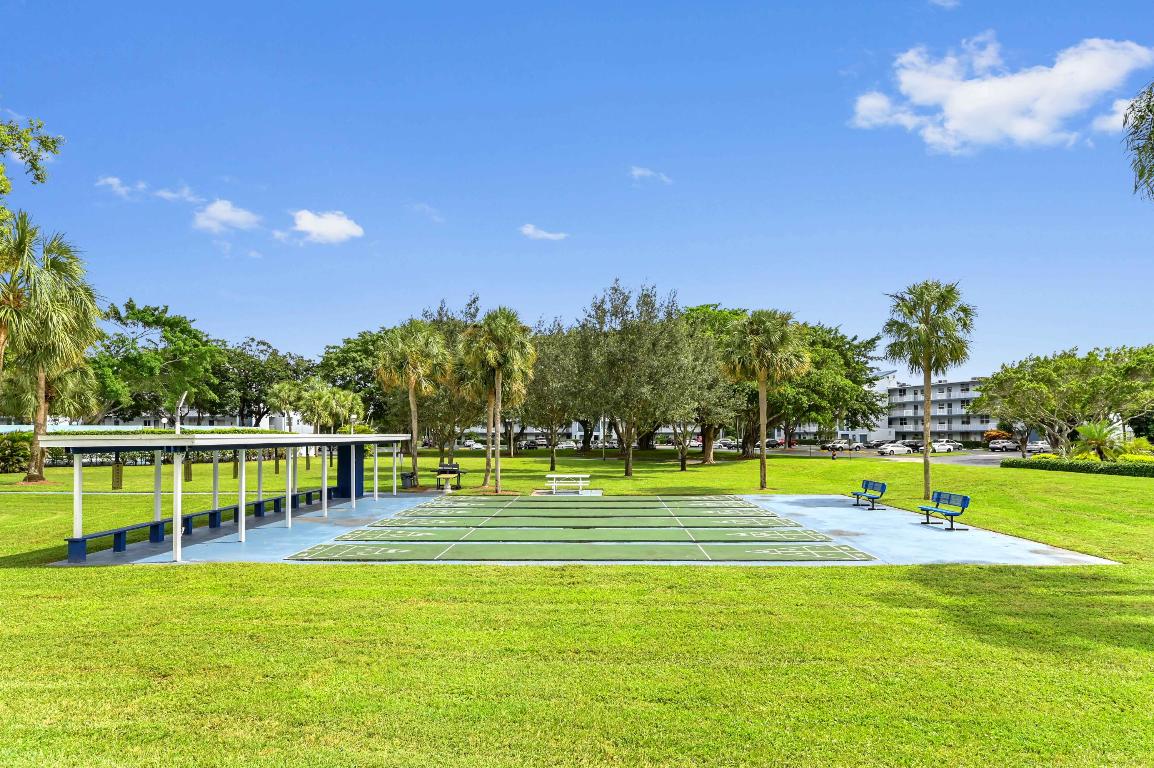 PALM SPRINGS 2 - Residential