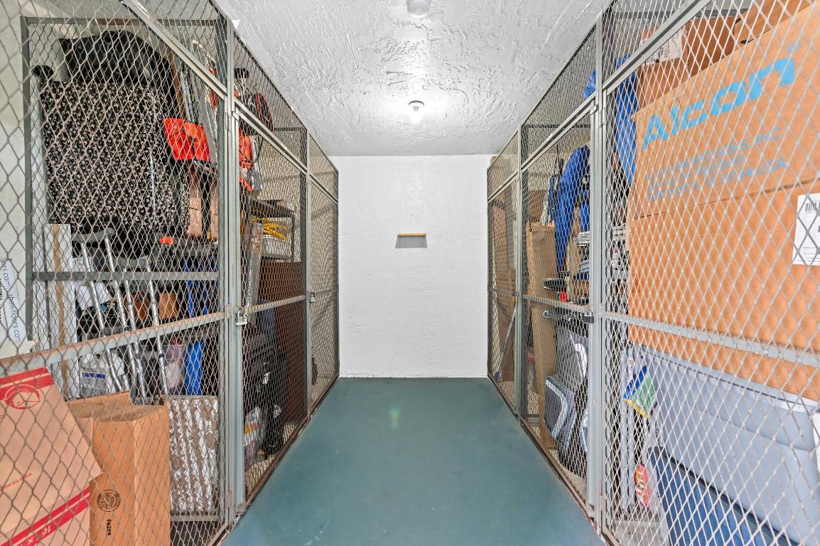 PALM SPRINGS 2 - Residential