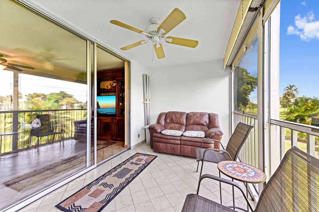 PALM SPRINGS 2 - Residential