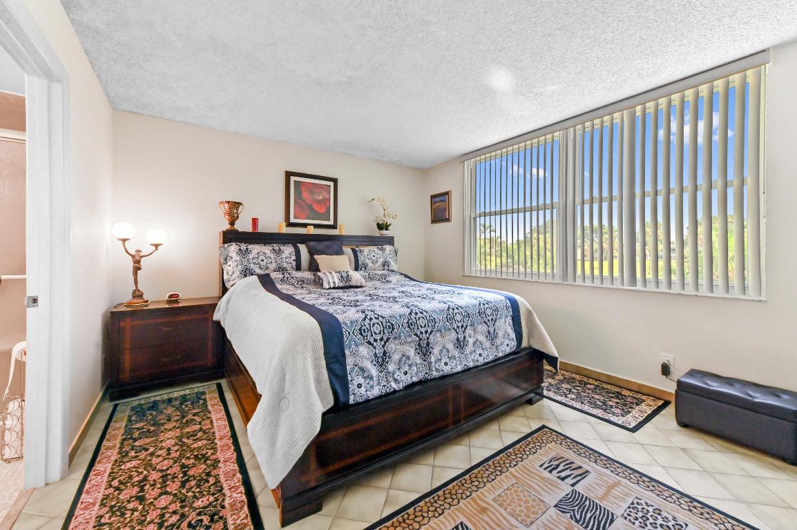 PALM SPRINGS 2 - Residential