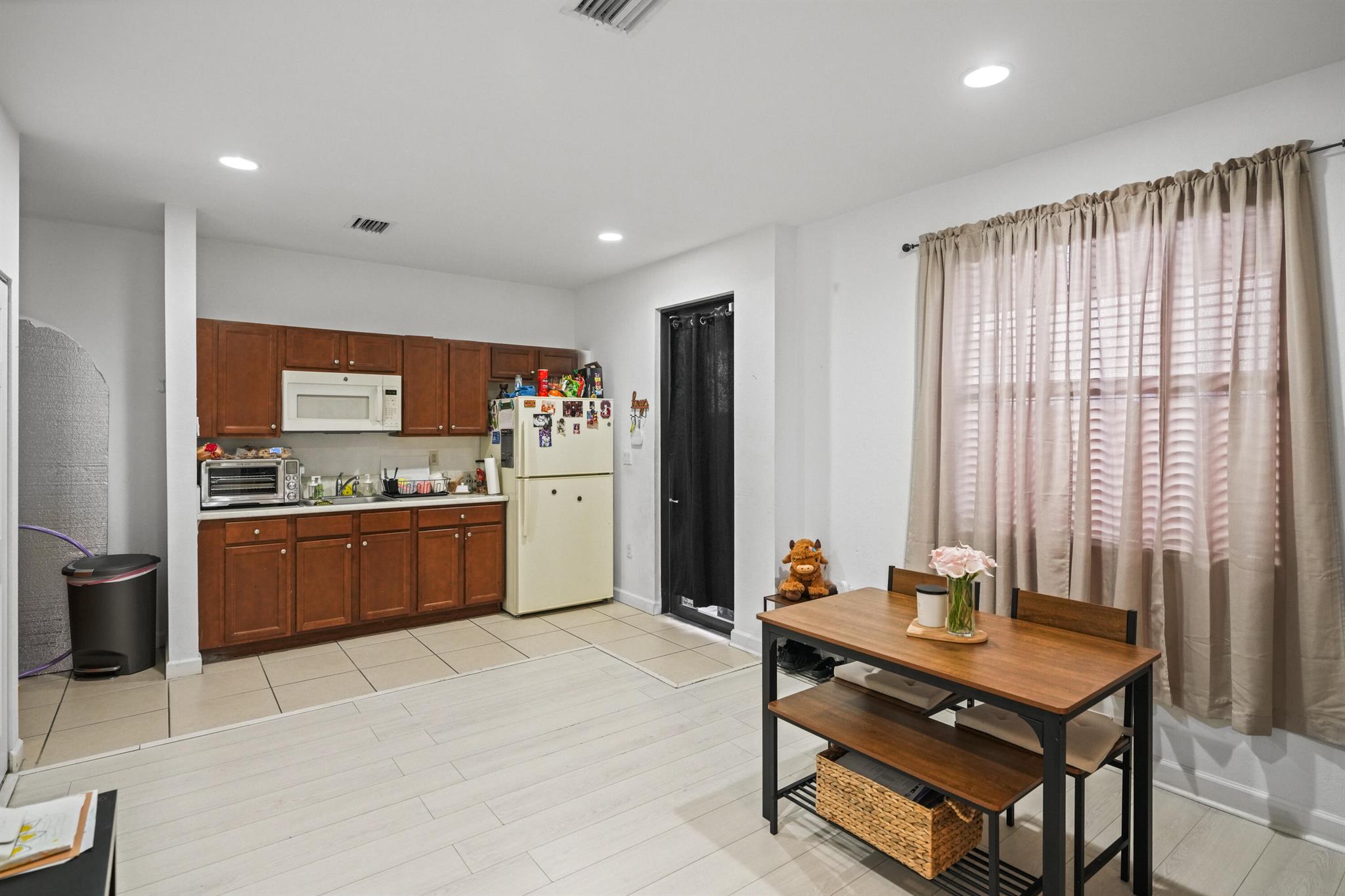 SILVER PALM WEST - Residential Lease