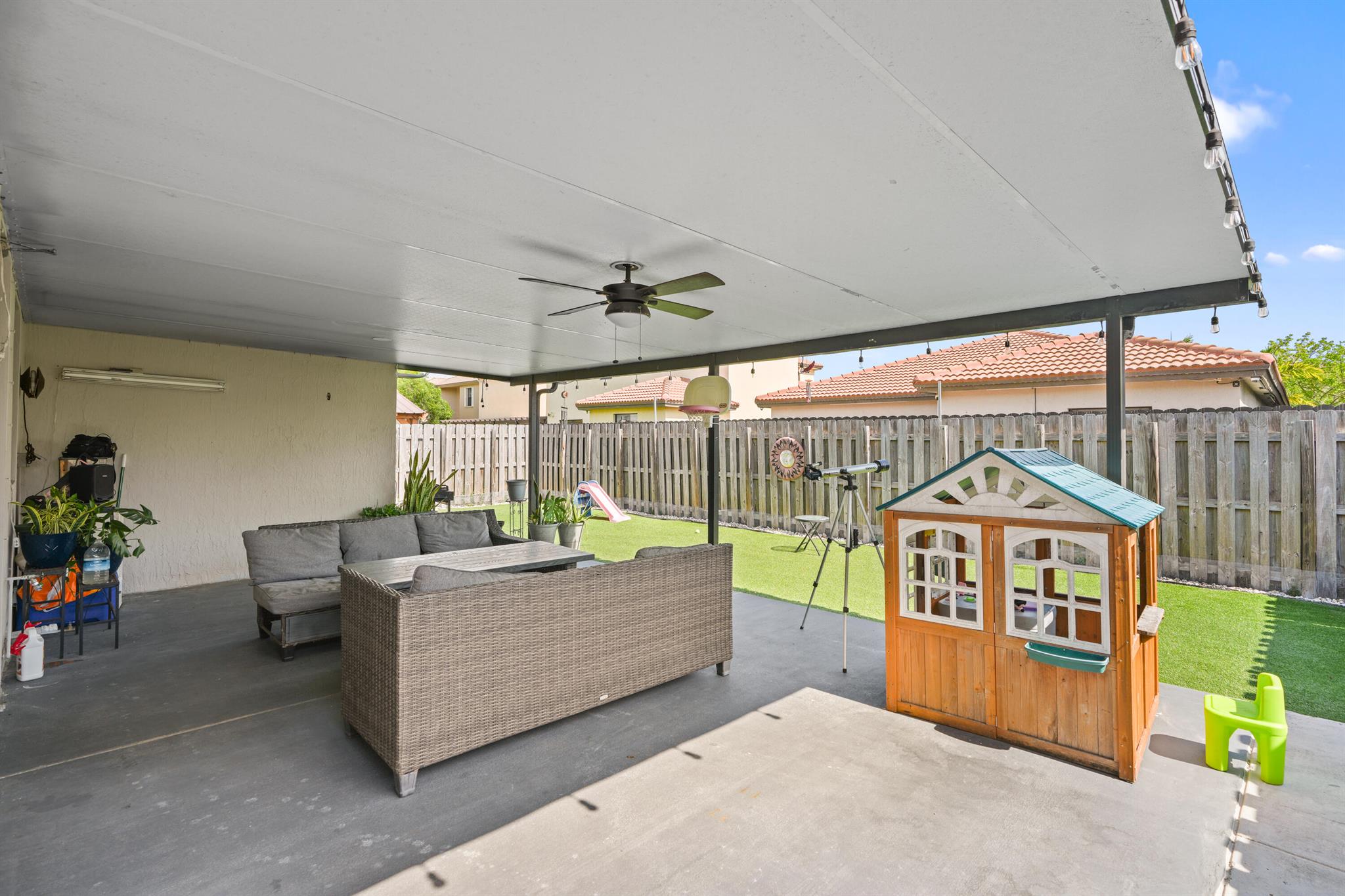 SILVER PALM WEST - Residential Lease