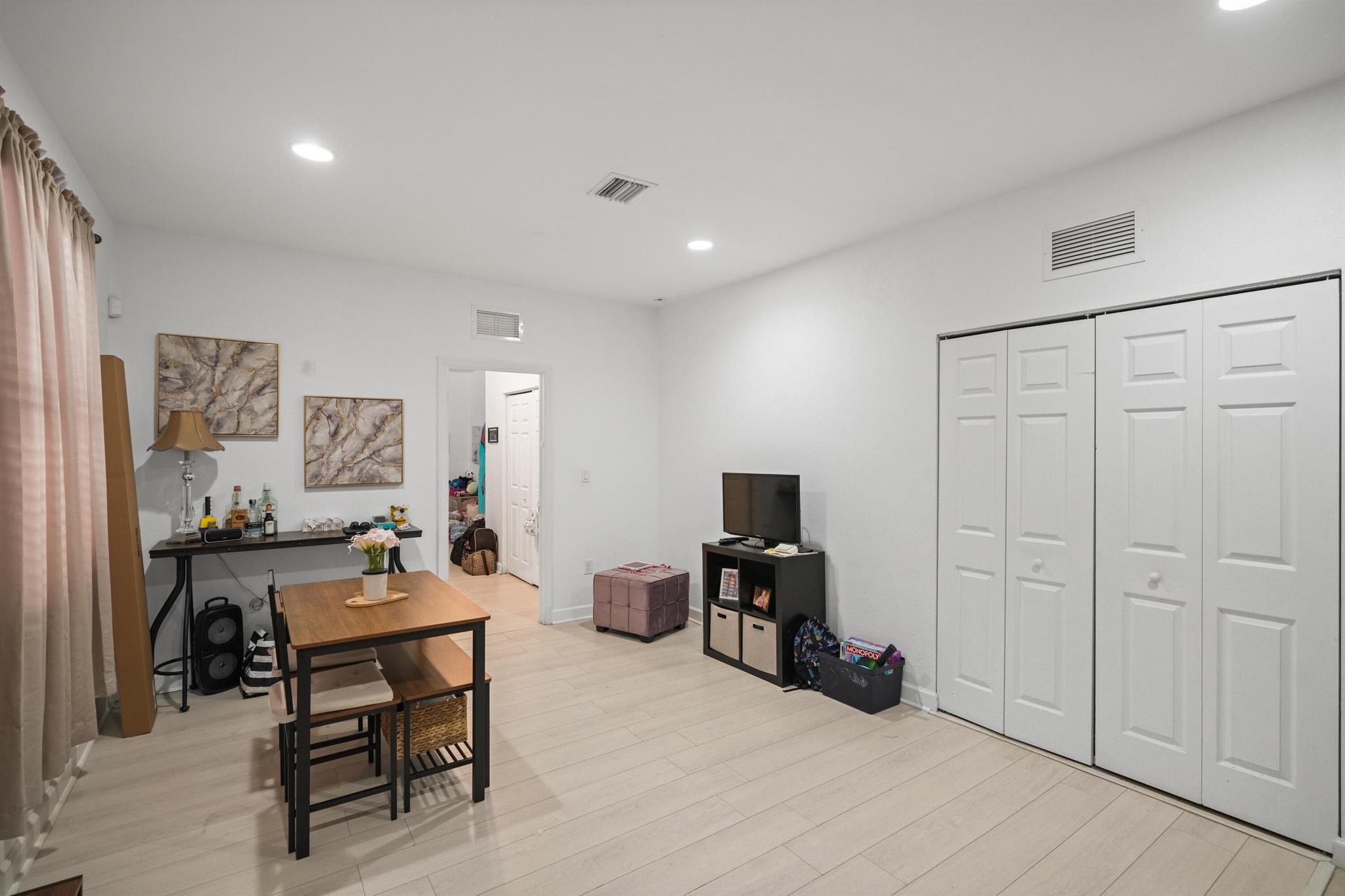 SILVER PALM WEST - Residential Lease