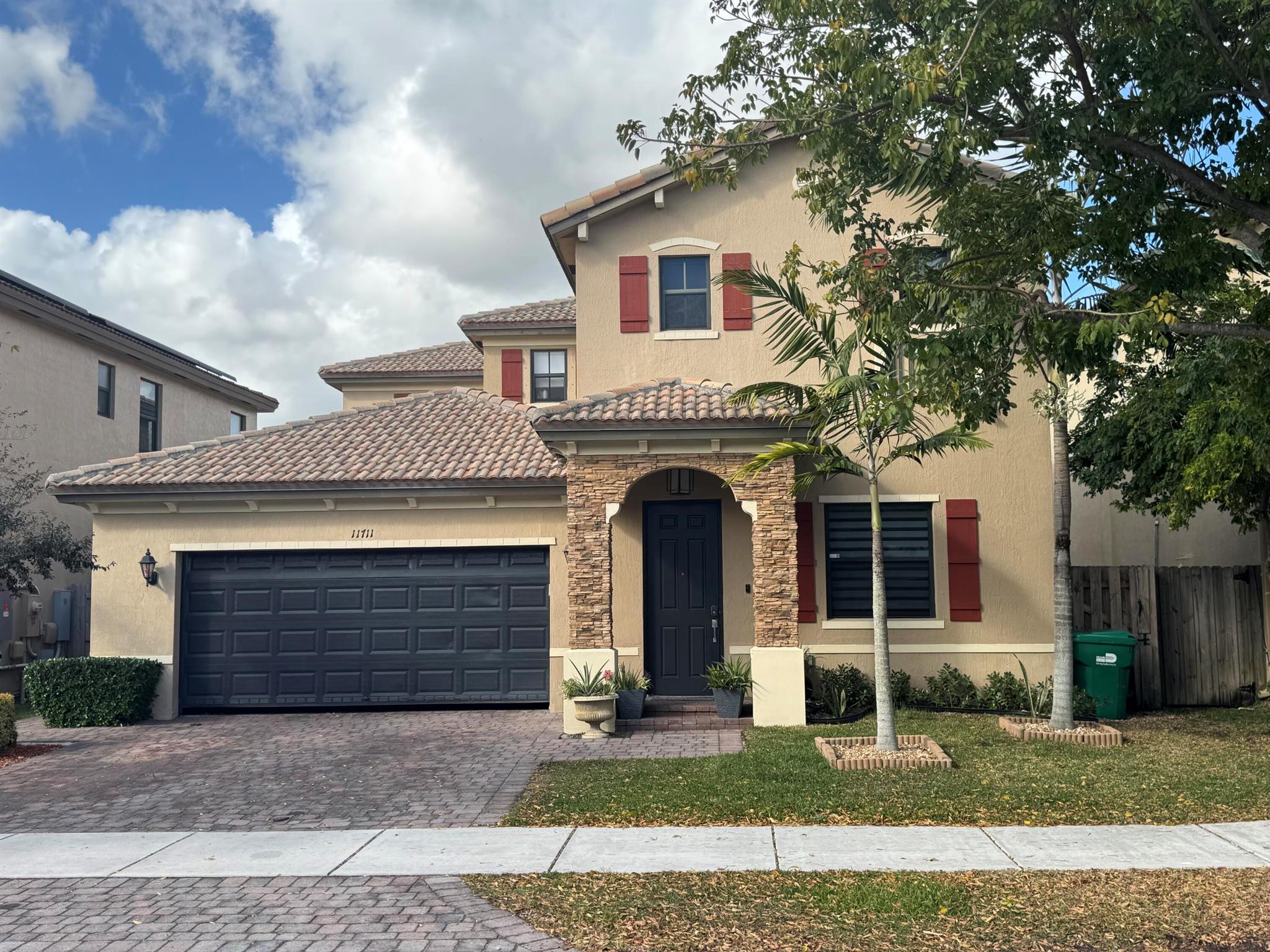 SILVER PALM WEST - Residential Lease