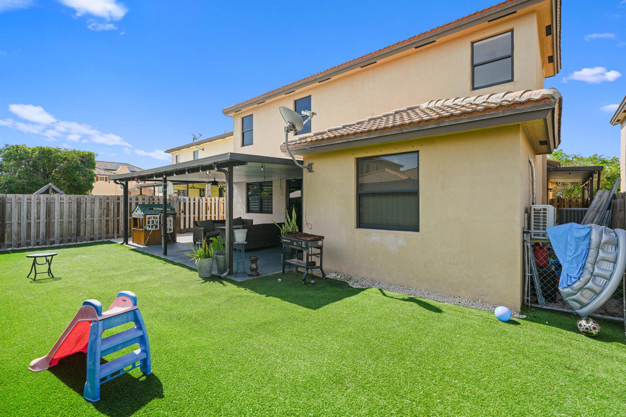 SILVER PALM WEST - Residential Lease