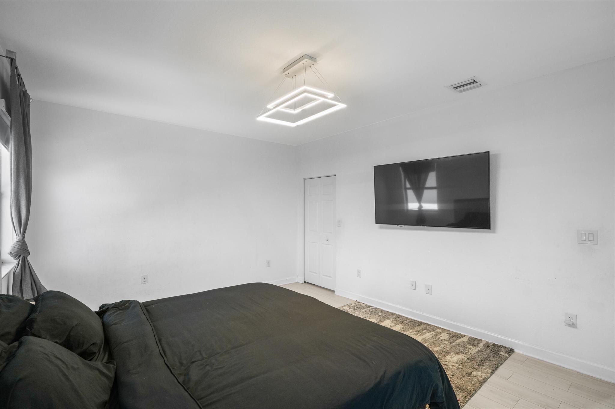 SILVER PALM WEST - Residential Lease