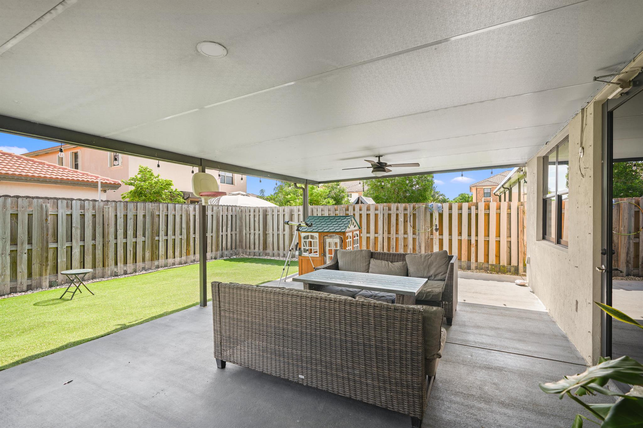 SILVER PALM WEST - Residential Lease