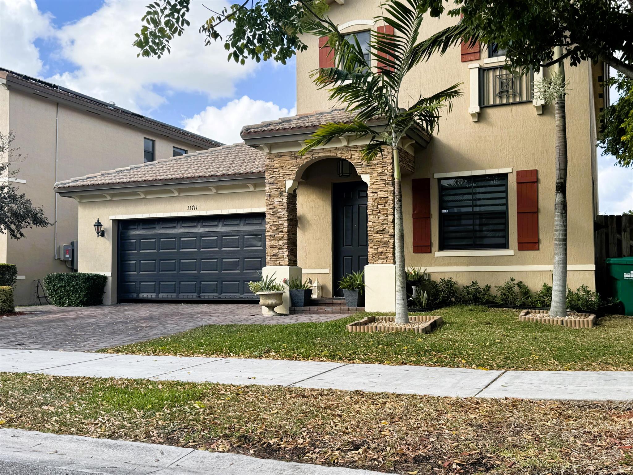 SILVER PALM WEST - Residential Lease