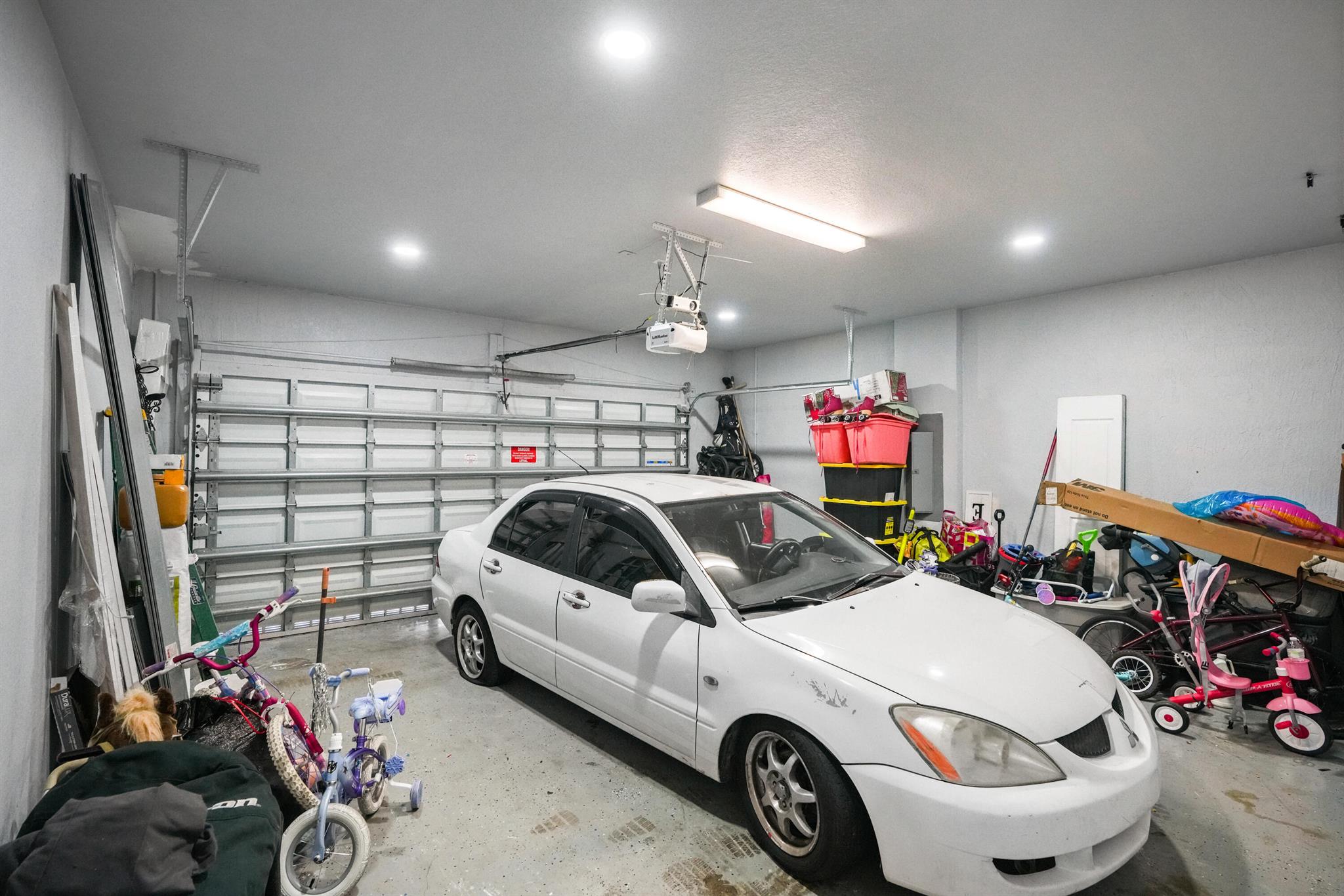 SILVER PALM WEST - Residential Lease