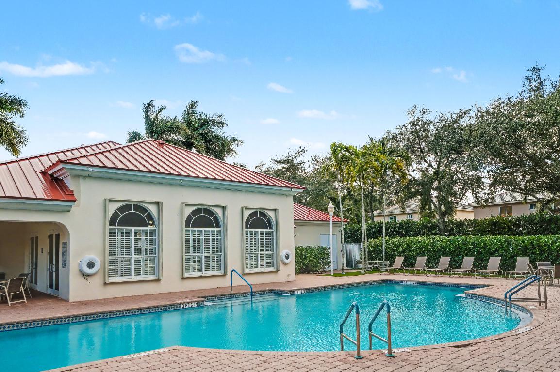 BANYAN TRAILS - Residential