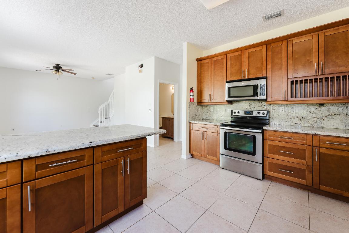 BANYAN TRAILS - Residential