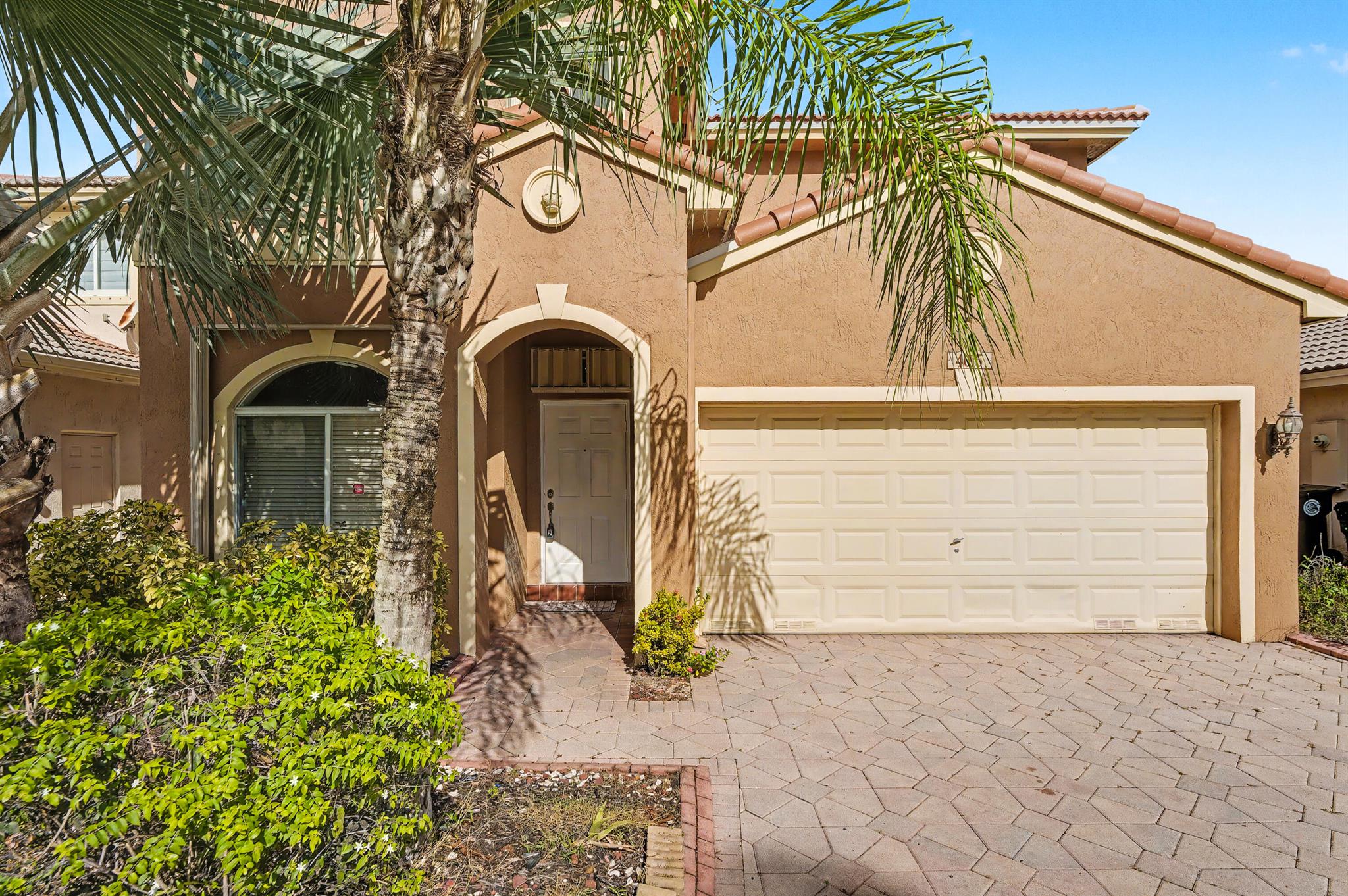 BANYAN TRAILS - Residential