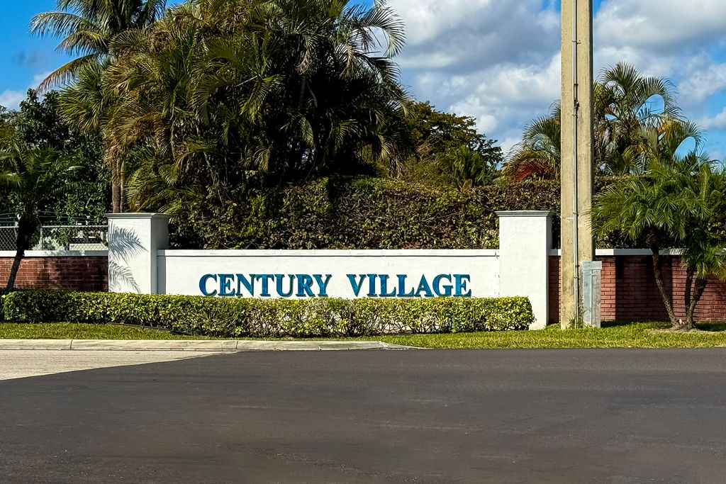 Photo of 24 Golfs Edge #D, West Palm Beach, FL 33417 (MLS # B26015941)