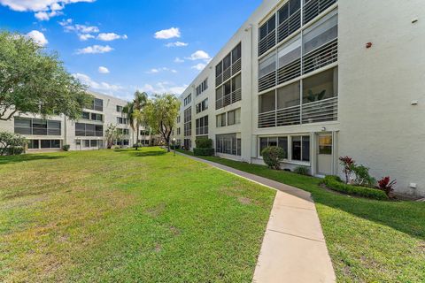 A home in Lake Worth