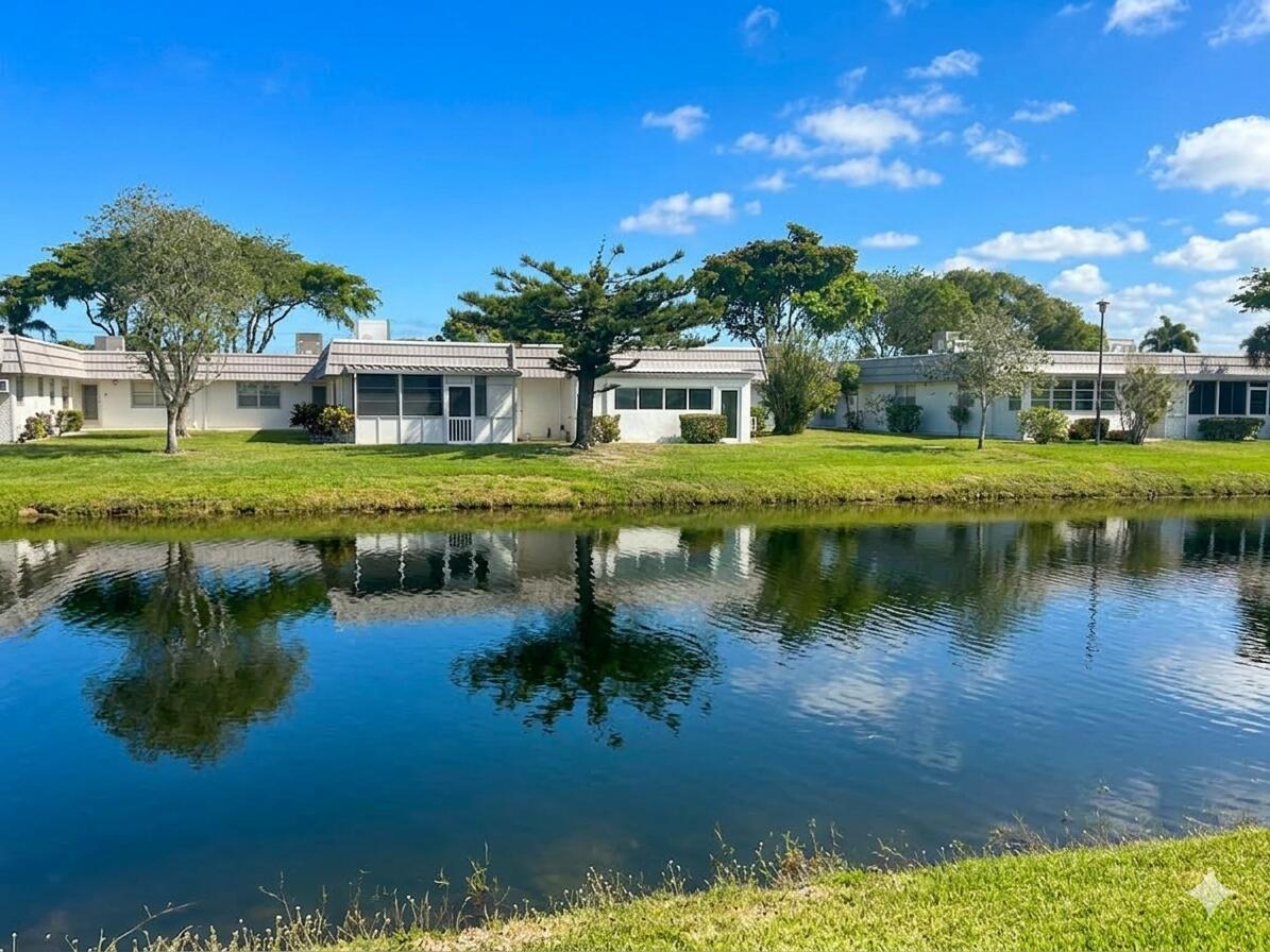 KINGS POINT VALENCIA CONDOS - Residential