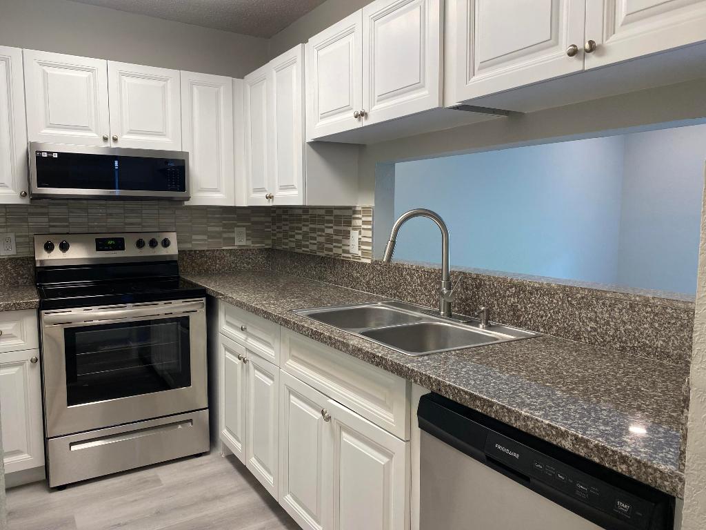 GLENWOOD SUBDIVISION - Residential Lease