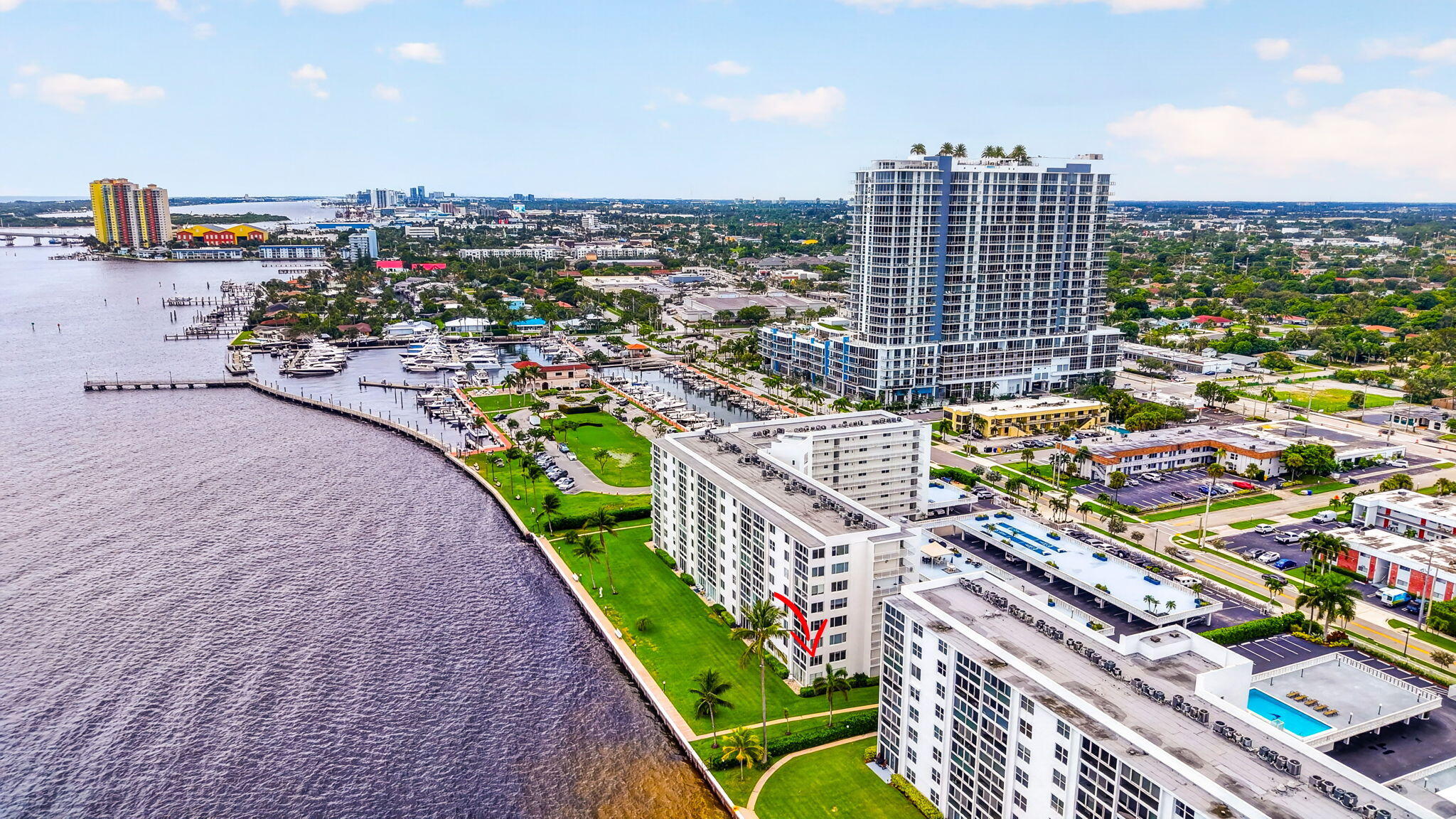 301 LAKE SHORE Drive 201