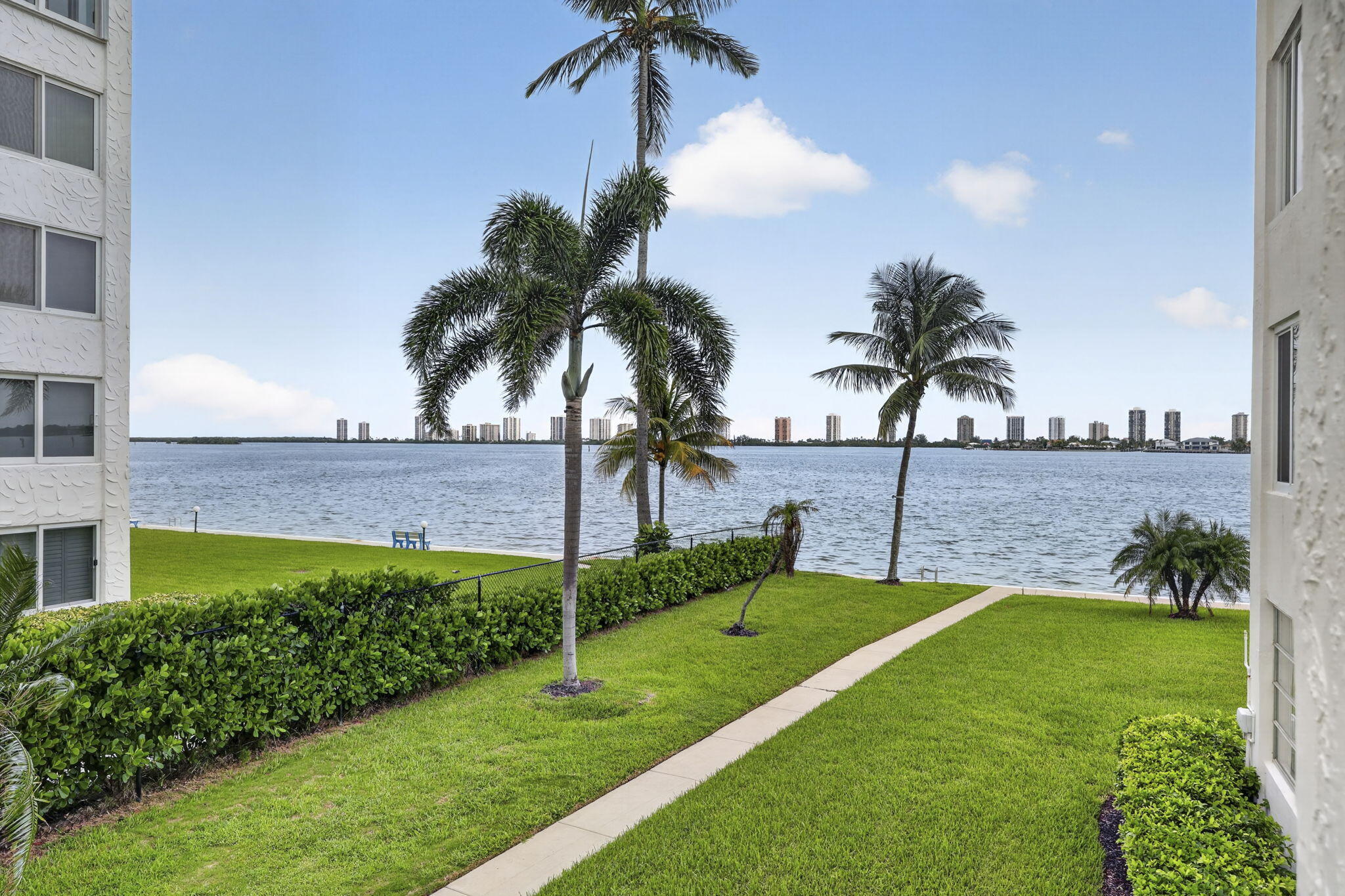 301 LAKE SHORE Drive 201