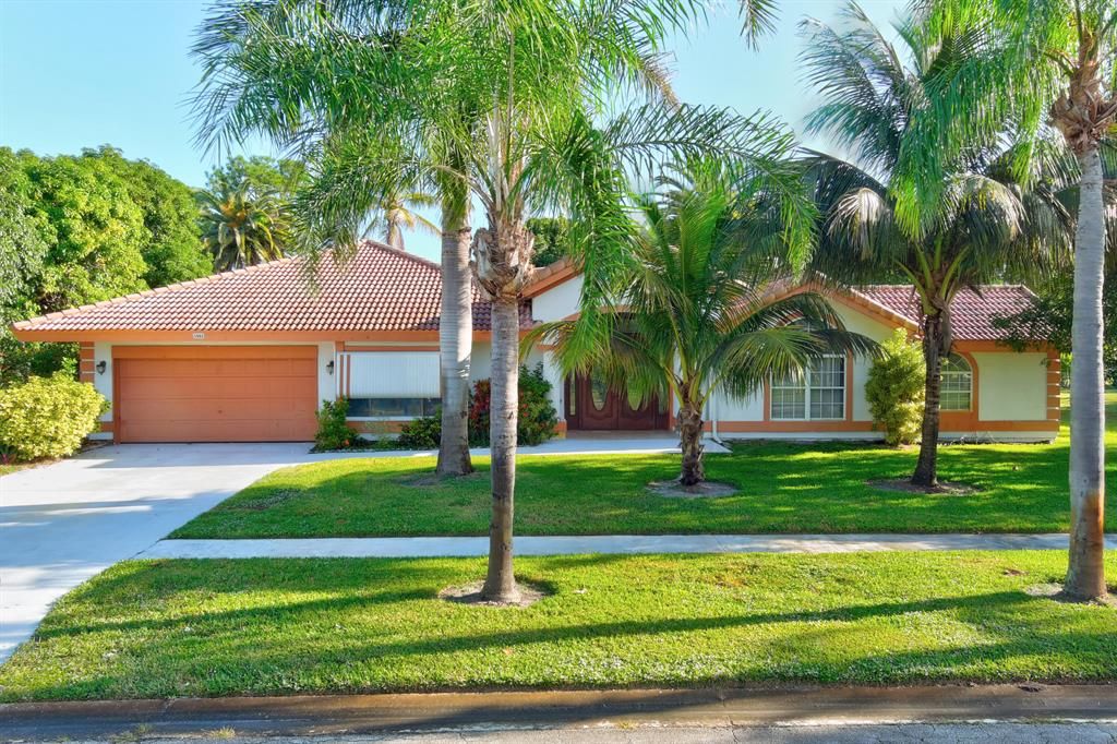 Photo of 1952 SE Erwin Road, Port Saint Lucie, FL 34952 (MLS # R10757660)