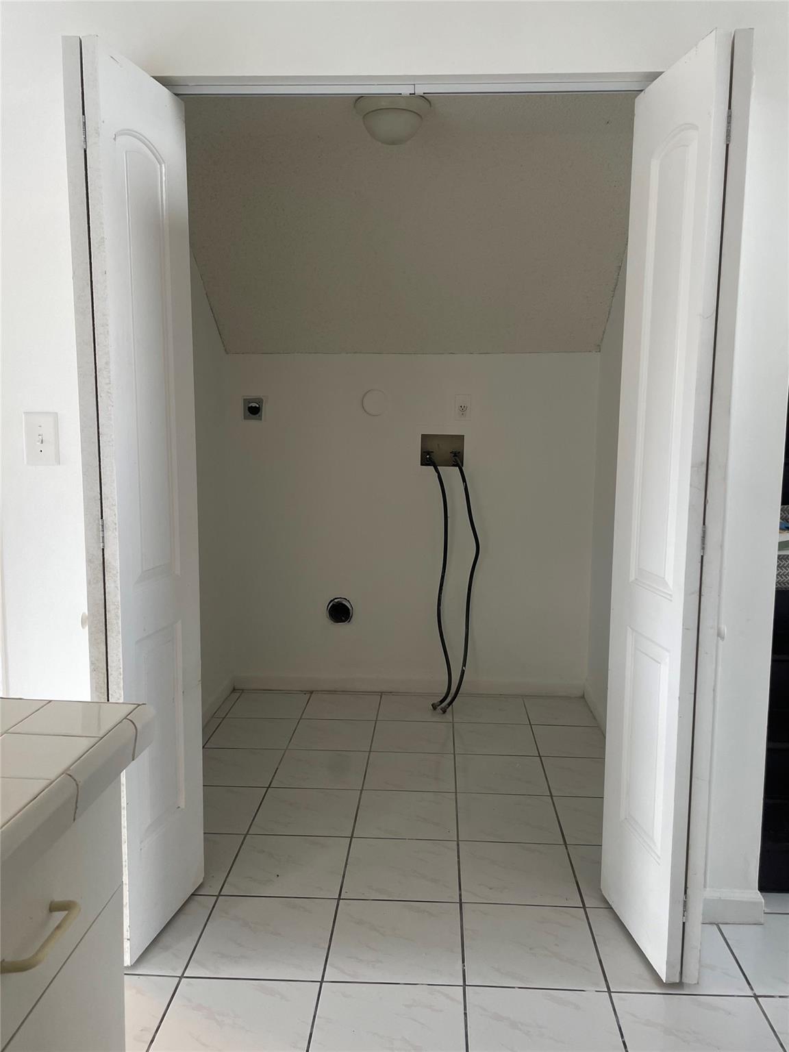 MONTERREY 2ND ADDN - Residential