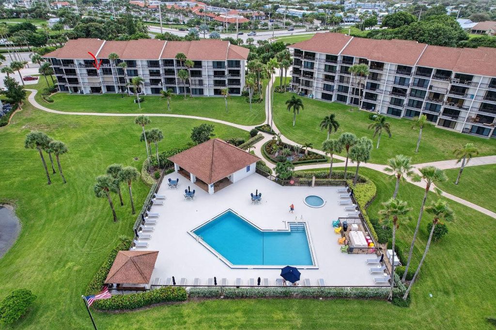 Photo of 501 S Seas Drive #305, Jupiter, FL 33477 (MLS # B26029649)