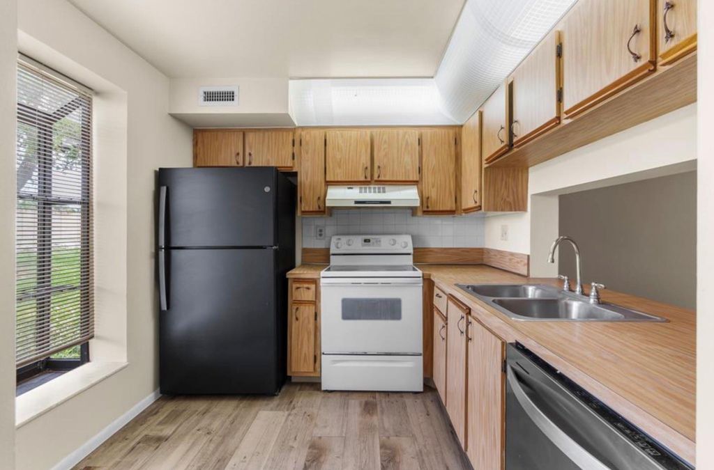 Photo of 707 Gardens Drive #101, Pompano Beach, FL 33069 (MLS # F10554658)