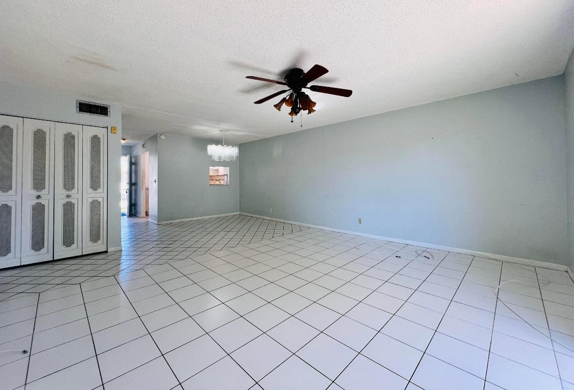 CENTURY VILLAGE - OXFORD CONDO - Residential