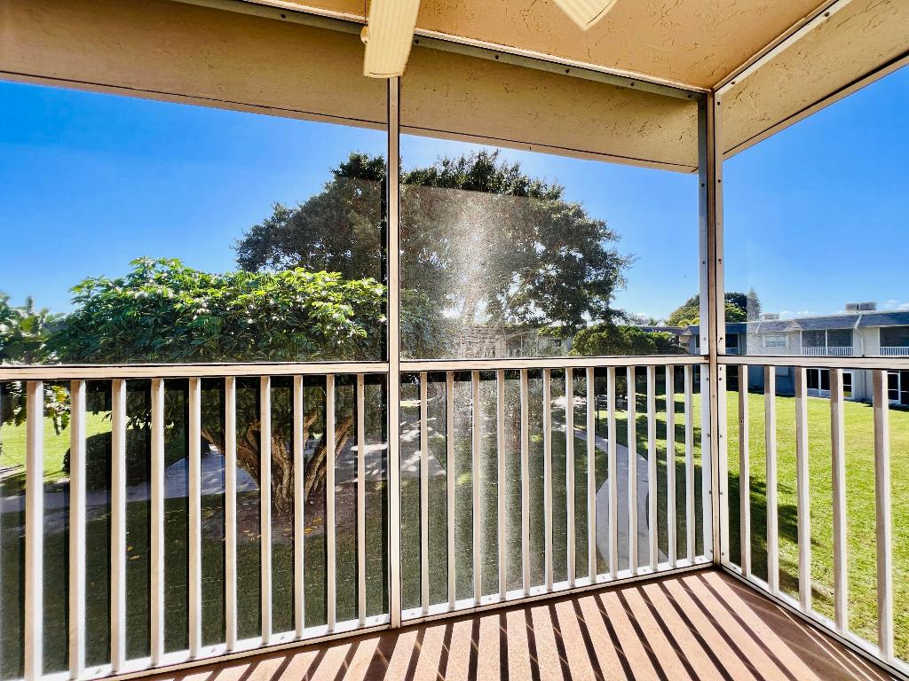 CENTURY VILLAGE - OXFORD CONDO - Residential