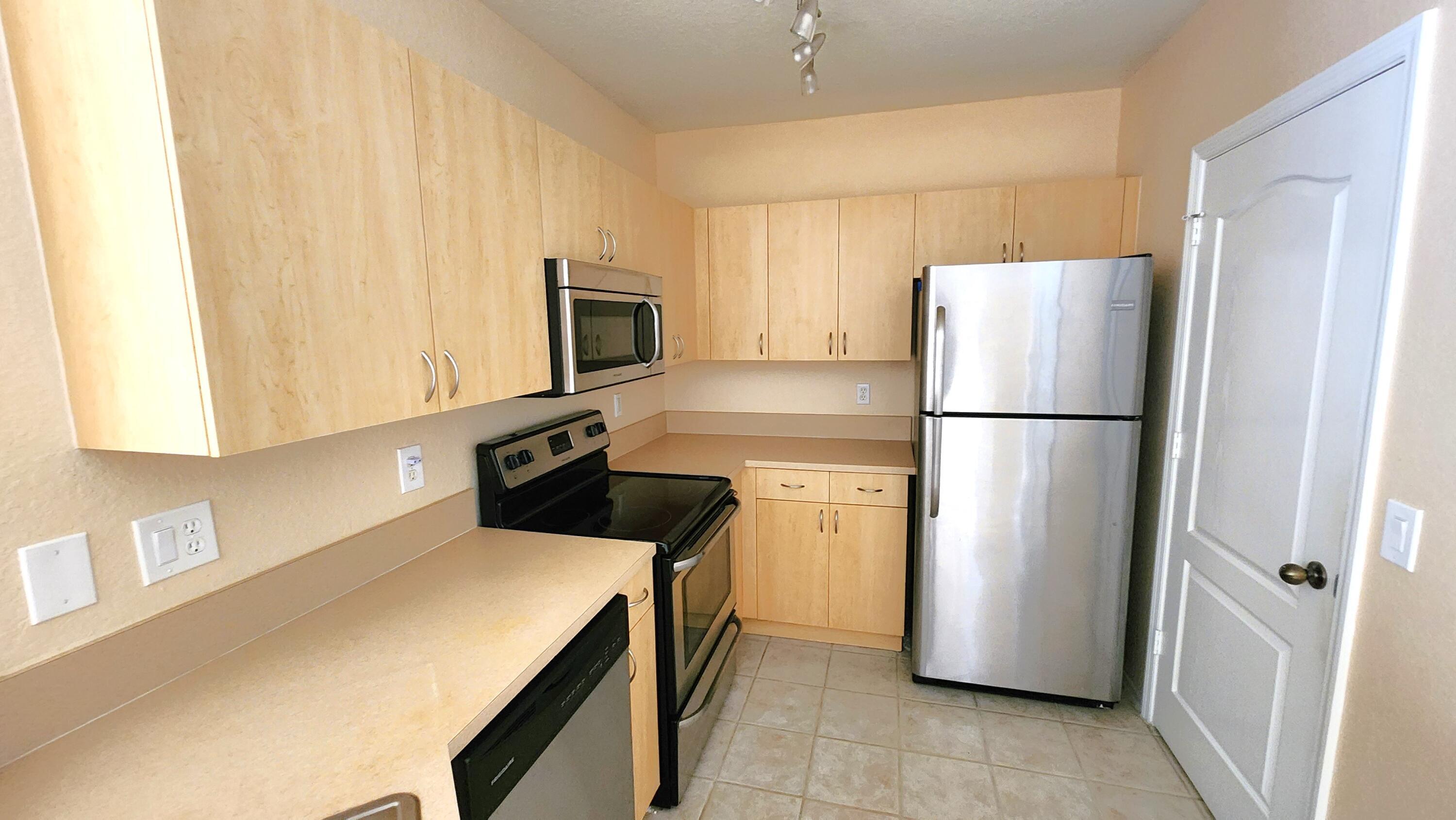 RESIDENCES OF BELMONT AT BOYNTON BEACH CONDO - Residential